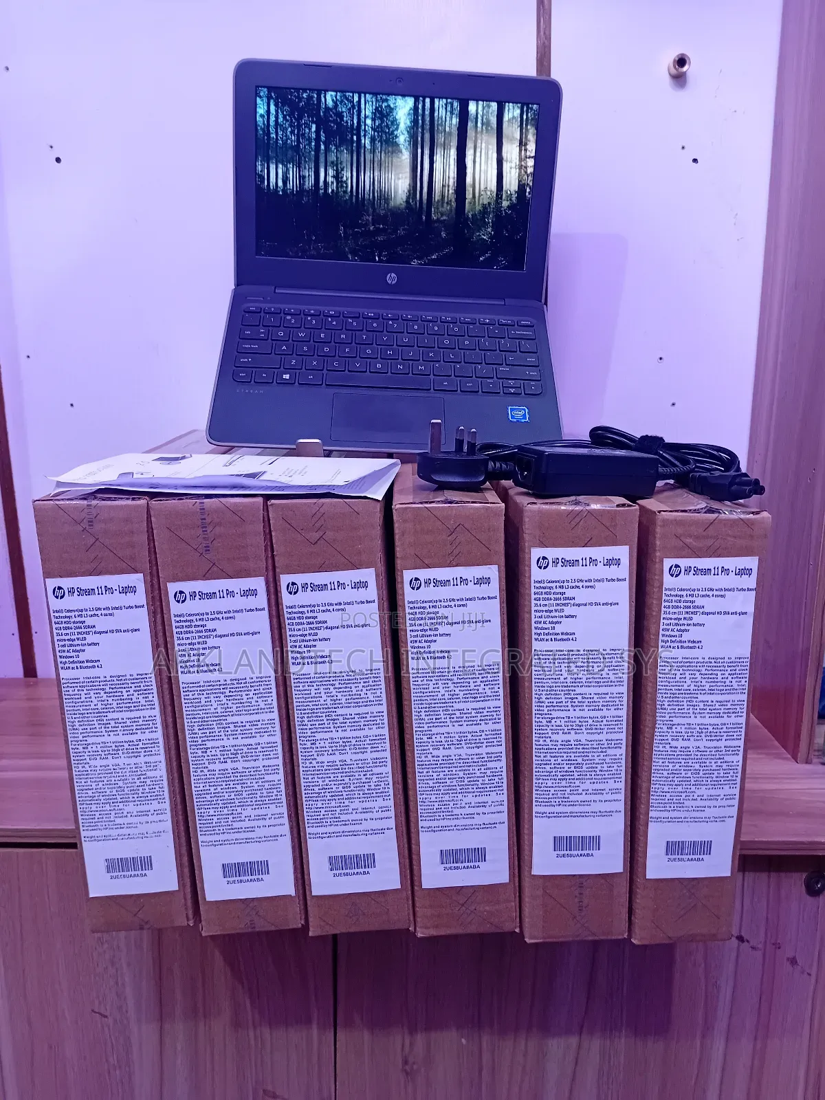 New Laptop HP Stream 14 Pro G3 4GB Intel Celeron SSD 40GB