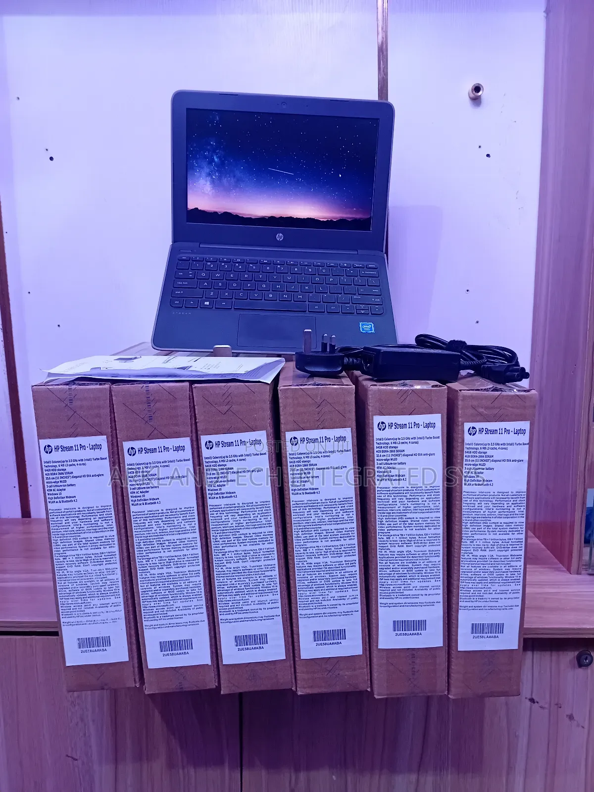 New Laptop HP Stream 14 Pro G3 4GB Intel Celeron SSD 60GB