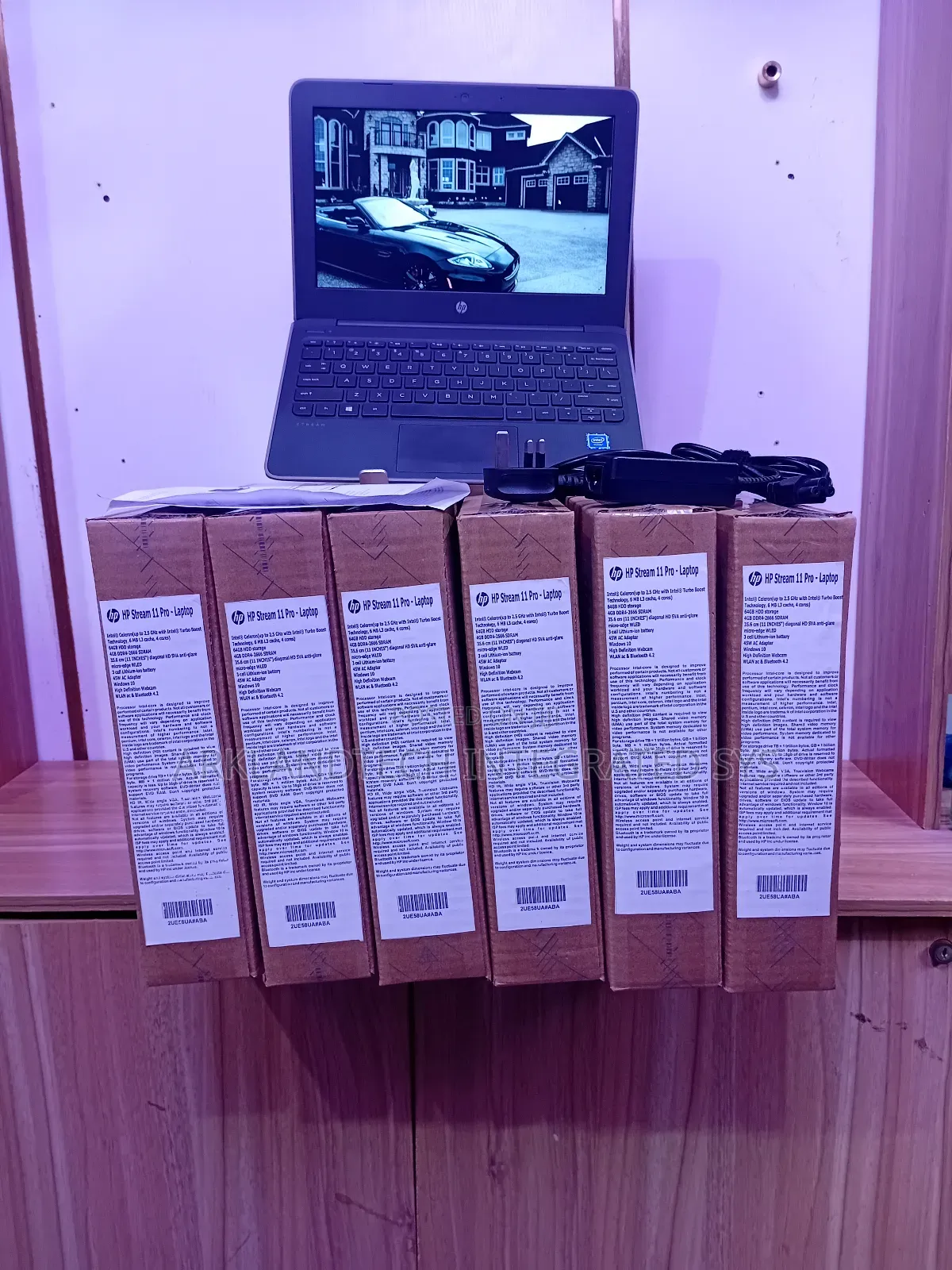 New Laptop HP Stream 14-cb110nr 32GB Intel Celeron SSD 48GB