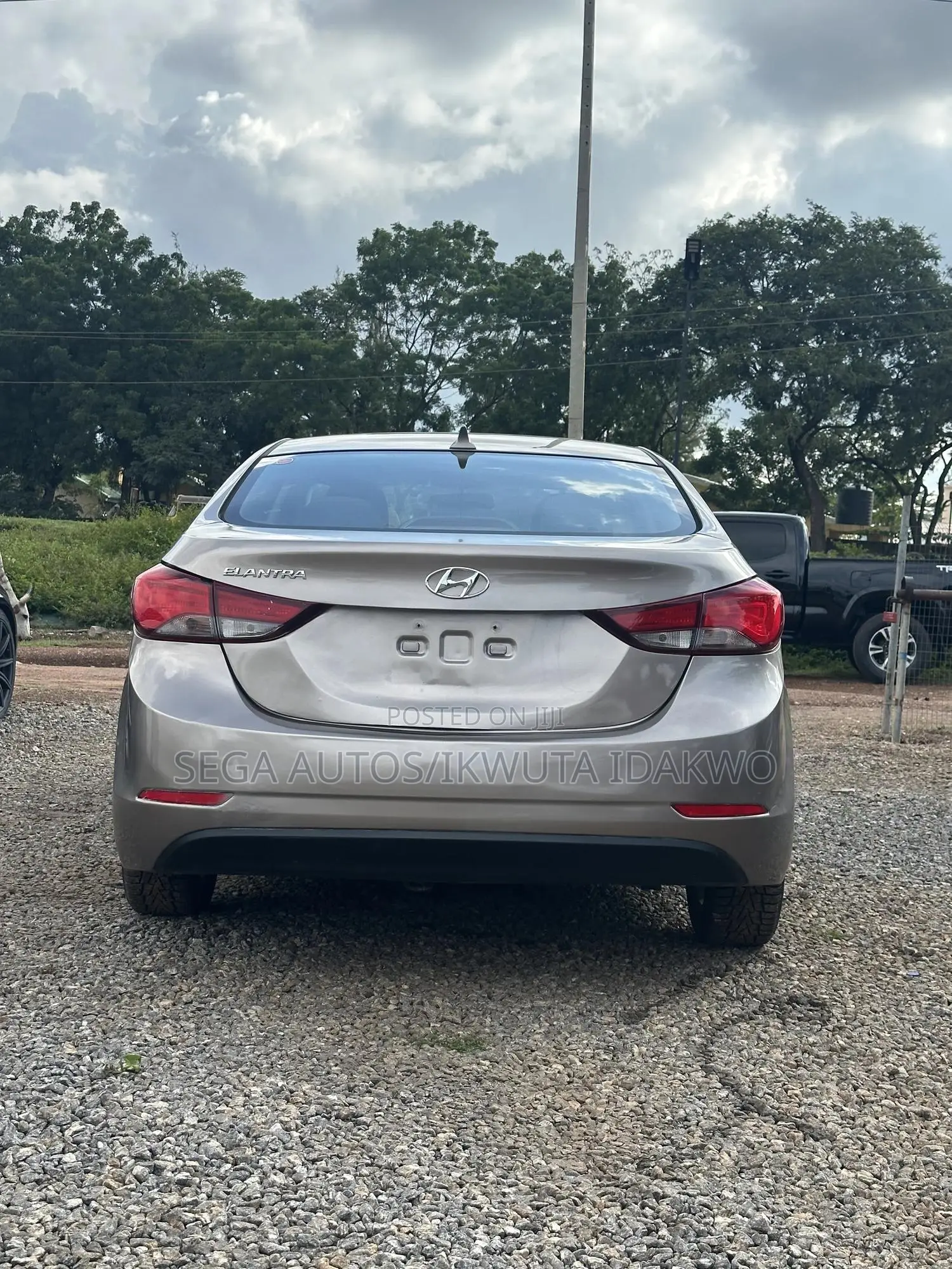 Hyundai Elantra SE 4dr Sedan (1.8L 4cyl 6M) 2015 Brown