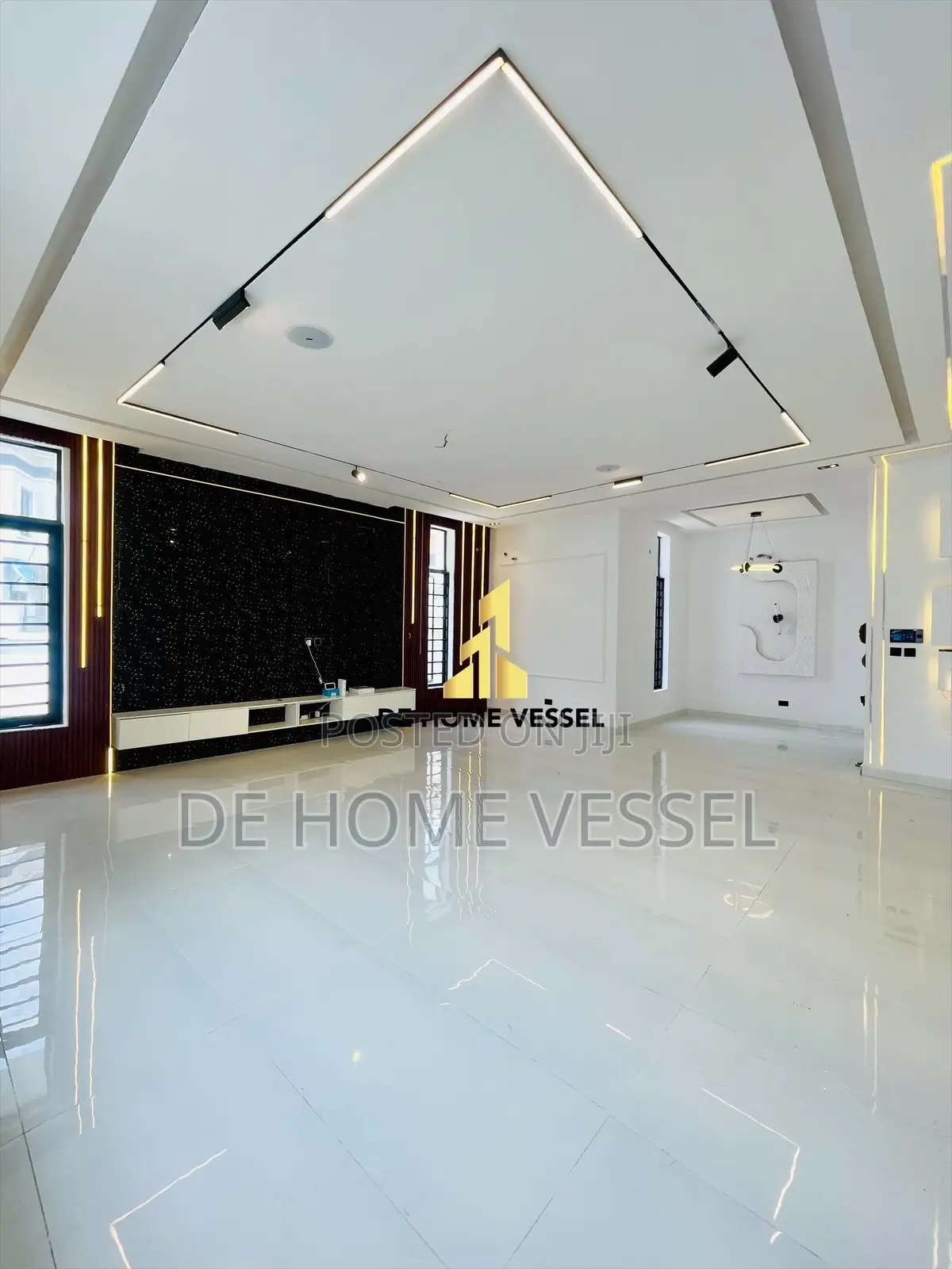 5bdrm Duplex in Lekki for sale