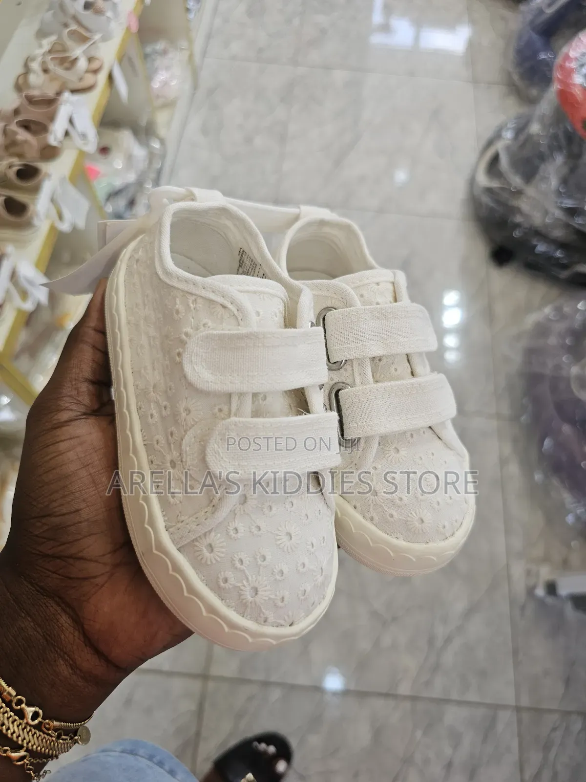 Canvas Trainers- White-Kids- H M