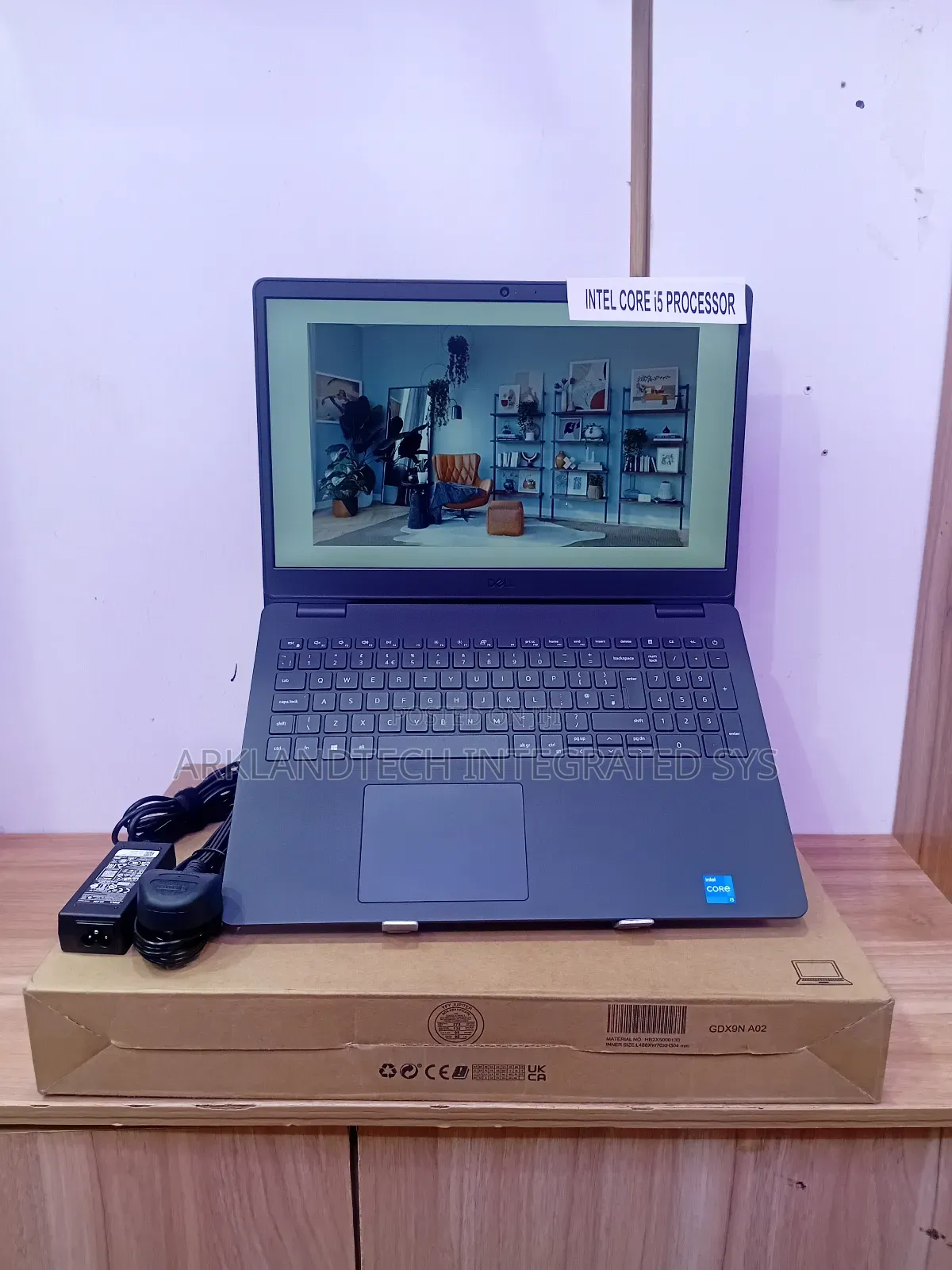 New Laptop Dell Vostro 1014 8GB Intel Core i5 SSD 512GB