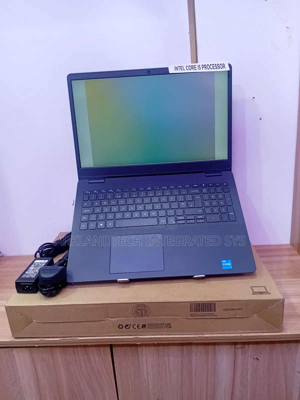 New Laptop Dell Vostro 14 3000 8GB Intel Core I5 SSD 512GB