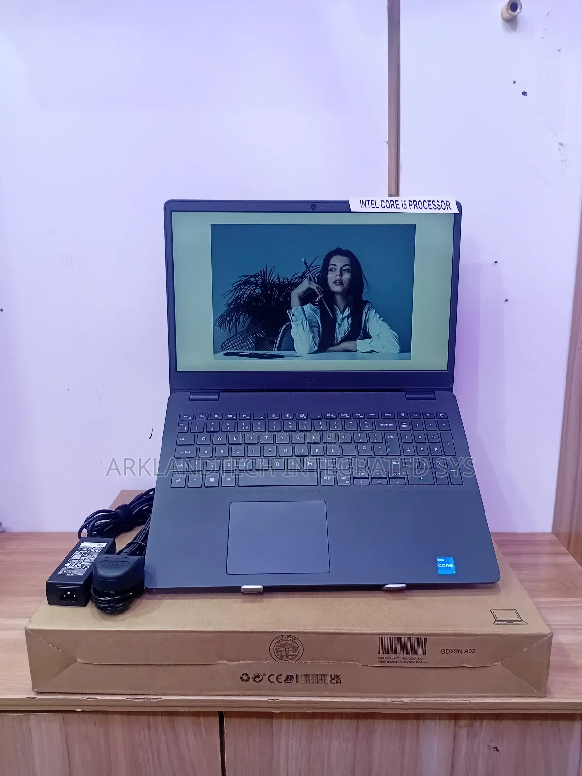 New Laptop Dell Vostro 14 3445 8GB Intel Core I5 SSD 512GB