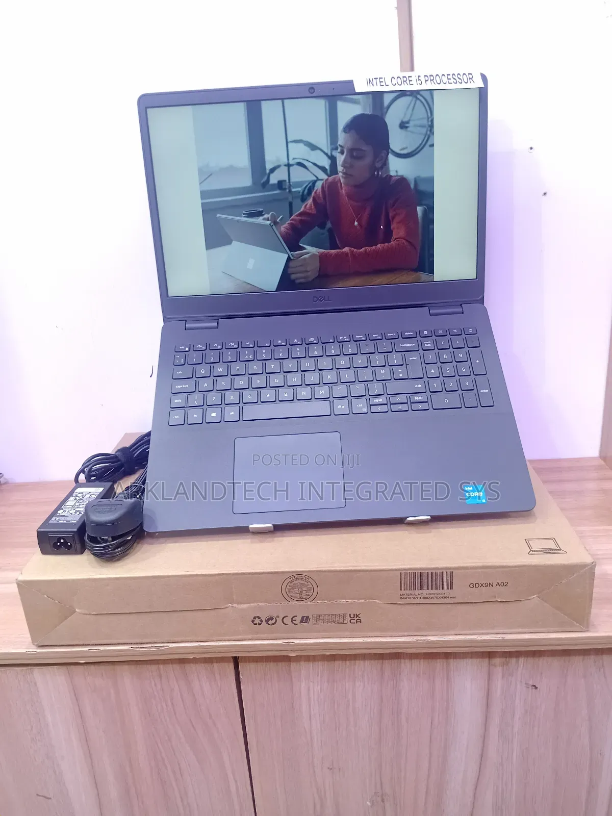 New Laptop Dell Vostro 14 5480 8GB Intel Core I5 SSD 512GB