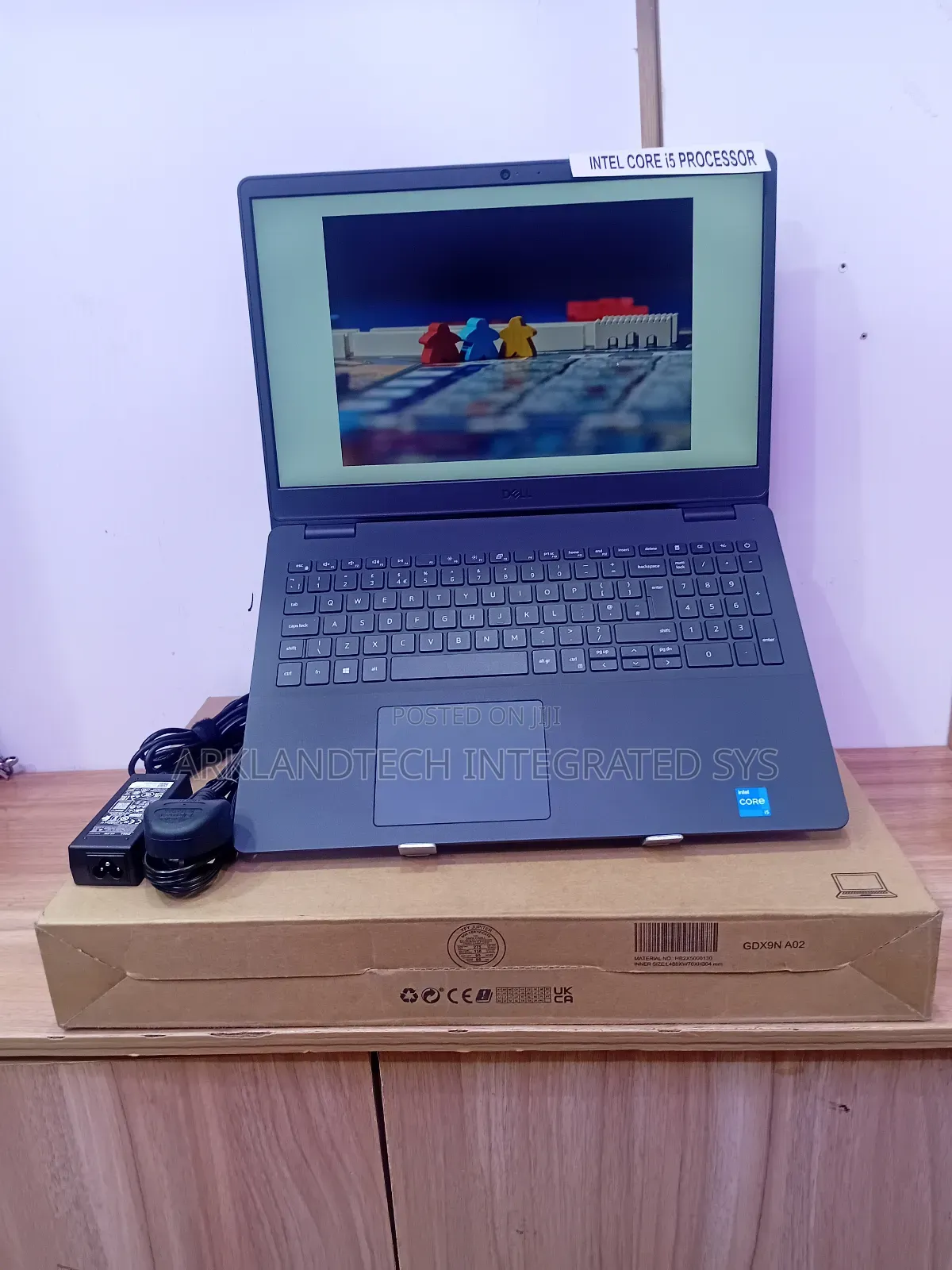 New Laptop Dell Vostro 1440 8GB Intel Core I5 SSD 512GB