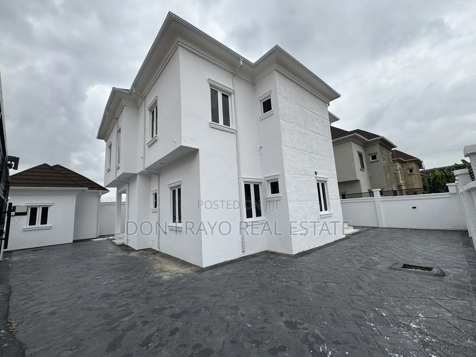 4bdrm Duplex in Sonbeam Sch Area, Bodija for sale