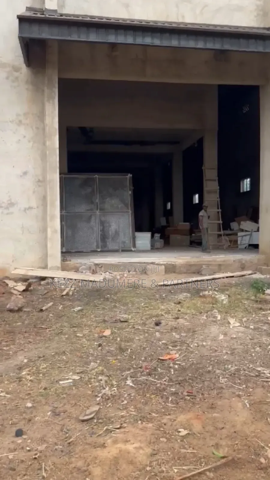 For Sale : 2000 SQMTS Warehouse in Enugu, Enugu State