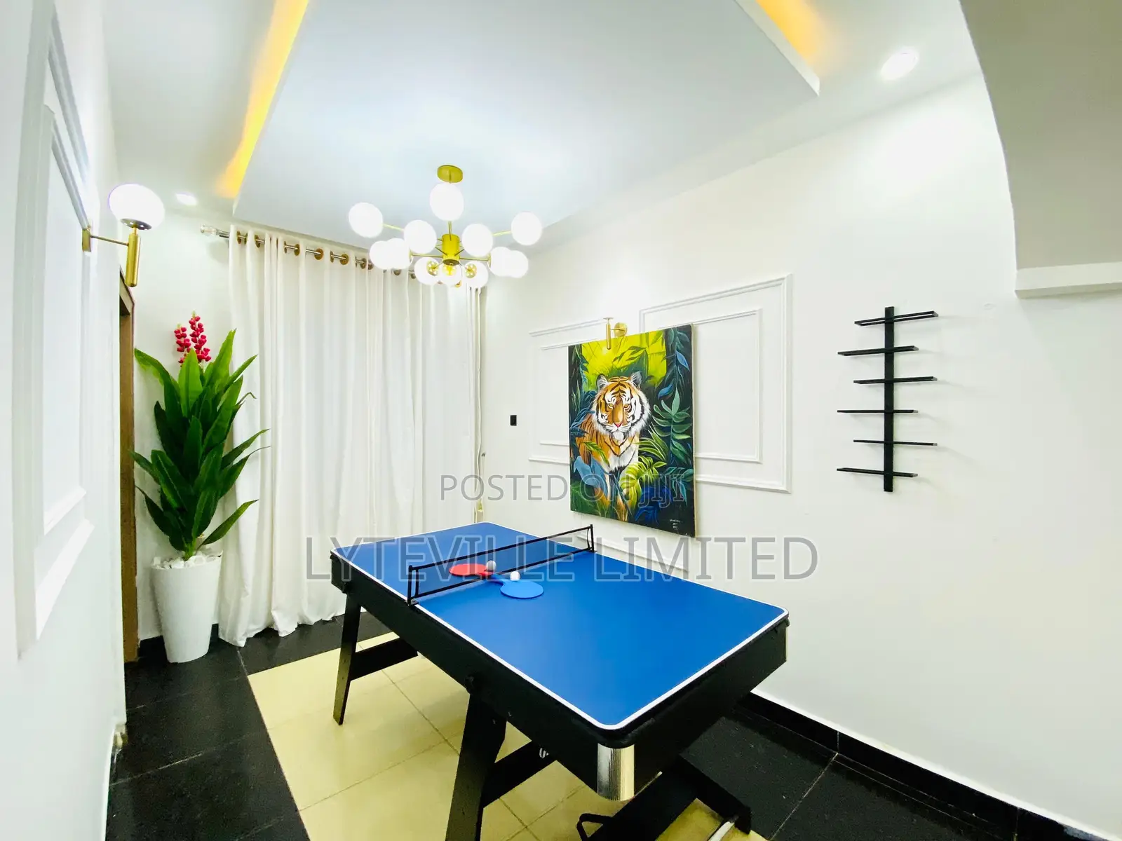 Luxurious 3 Bedroom With Snooker