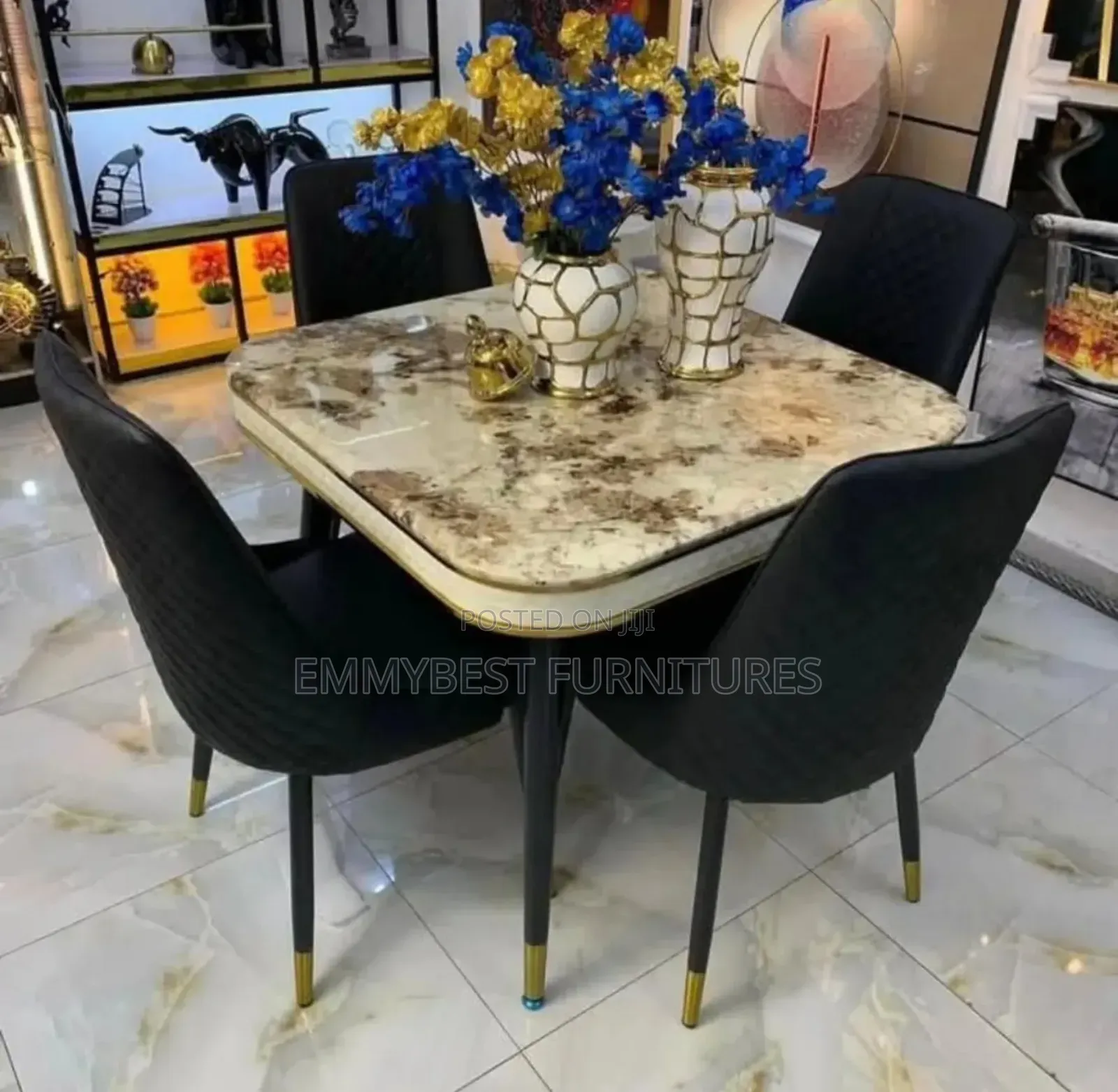 Luxurious Dinning Set.