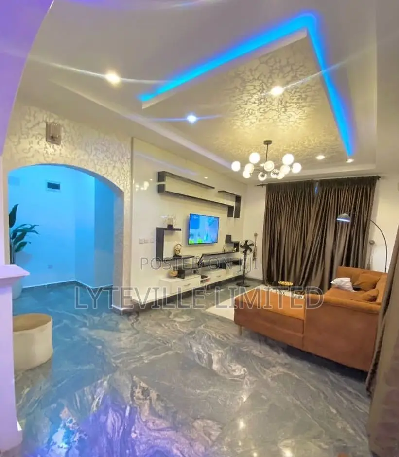 Luxurious 3 Bedroom Apartment