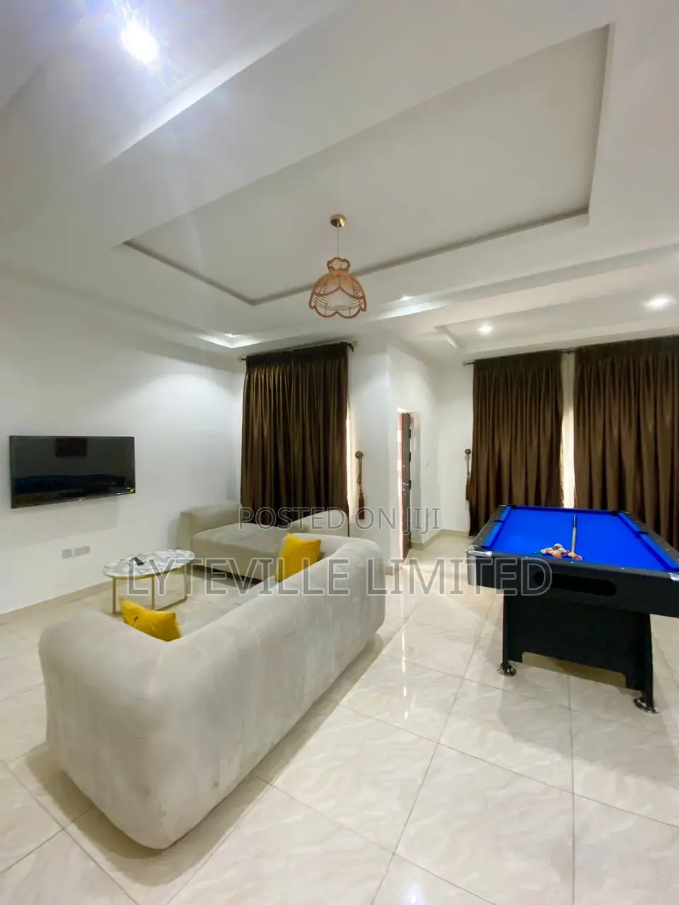 Luxurious 3 Bedroom Apartment