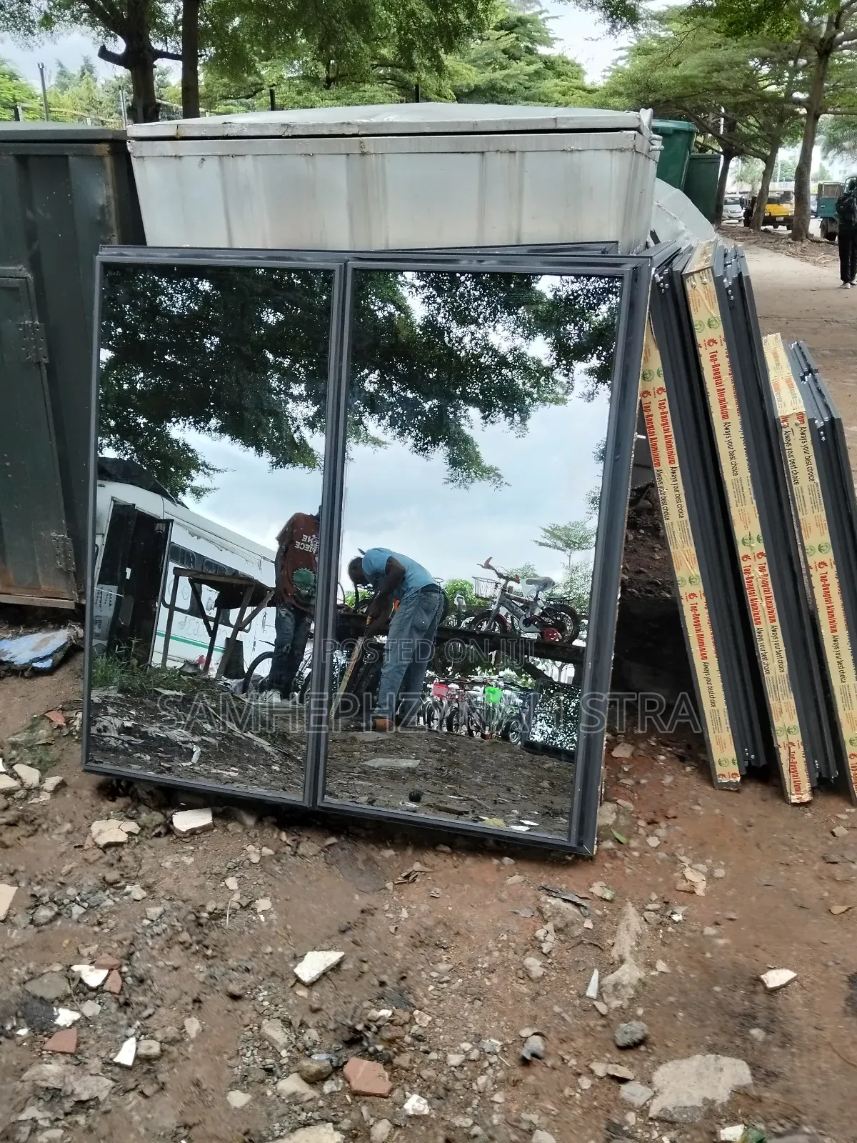 Frameless Windows