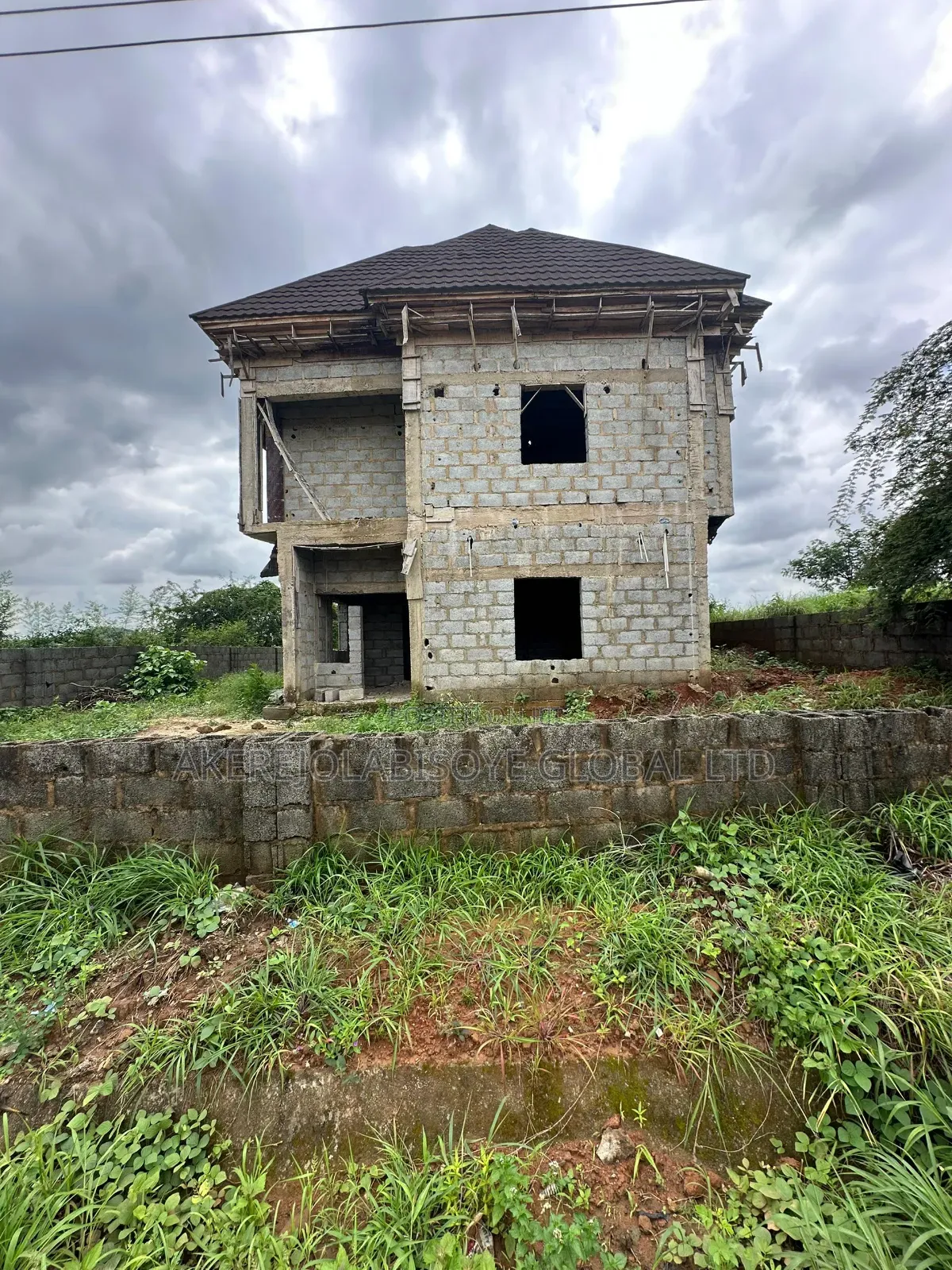 4bdrm Duplex in In An Estate for sale