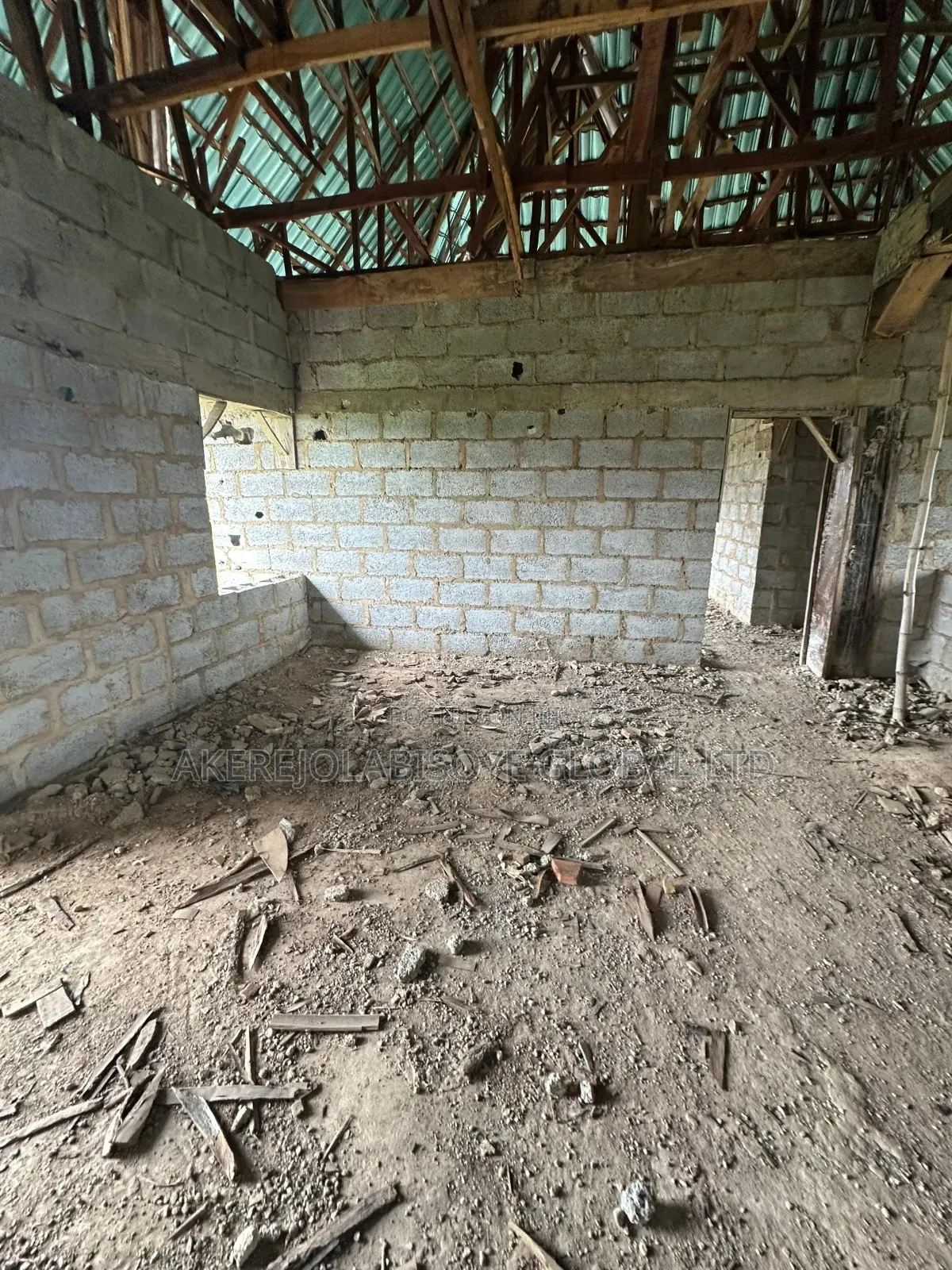 4bdrm Duplex in In An Estate for sale