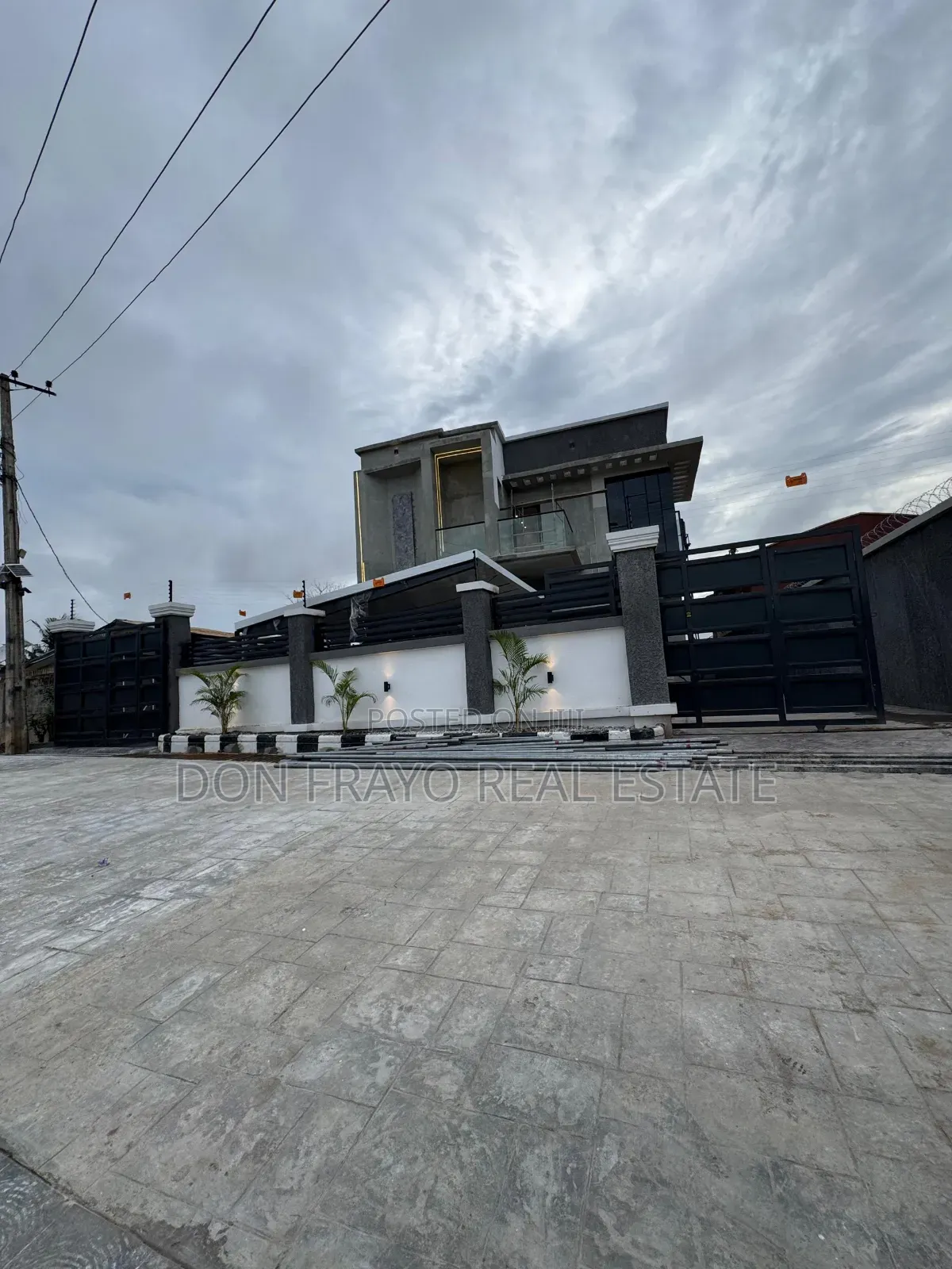 4bdrm Duplex in Aare Avenue, Oluyole Estate for sale