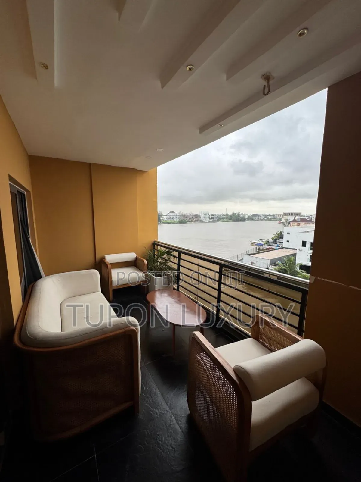 Waterfront 3bedroom With Gym and Pool