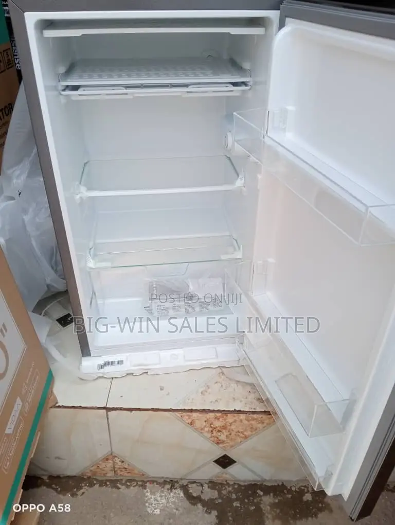 Refrigerator Table Top 90l