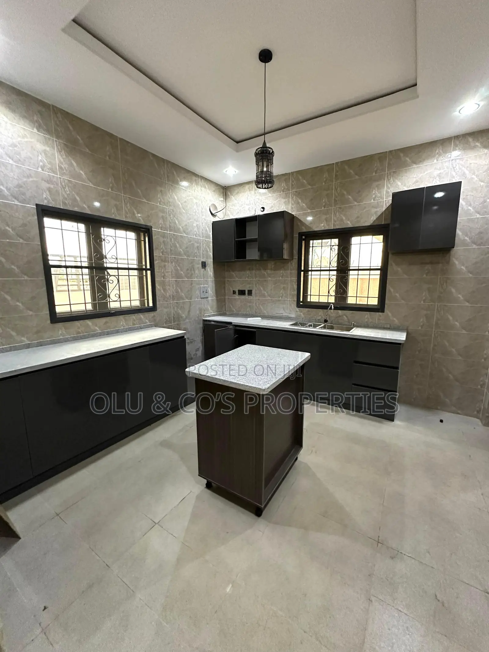 4bdrm Duplex in Life Camp for rent