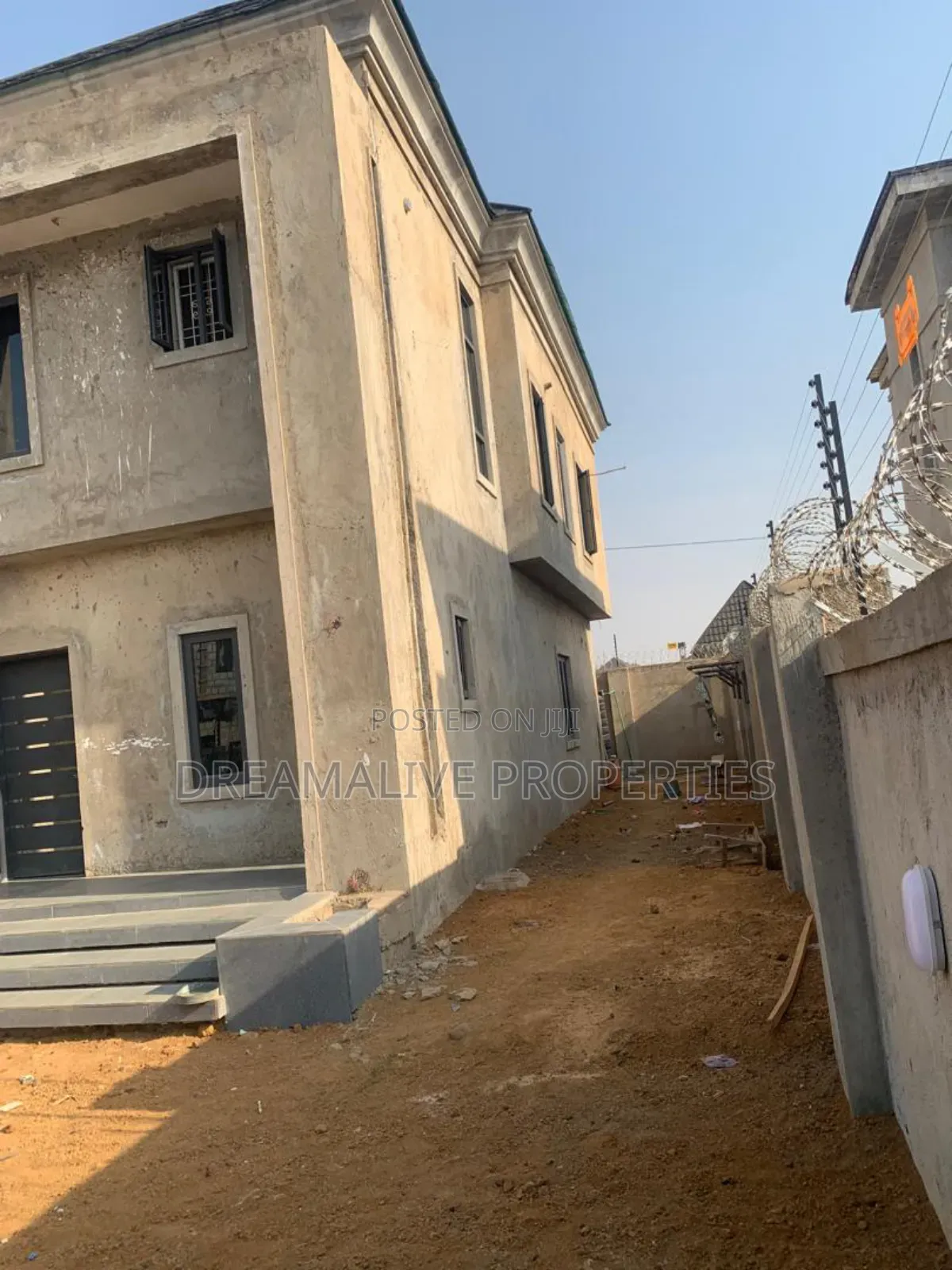 4bdrm Duplex in An Estate, Lugbe District for sale