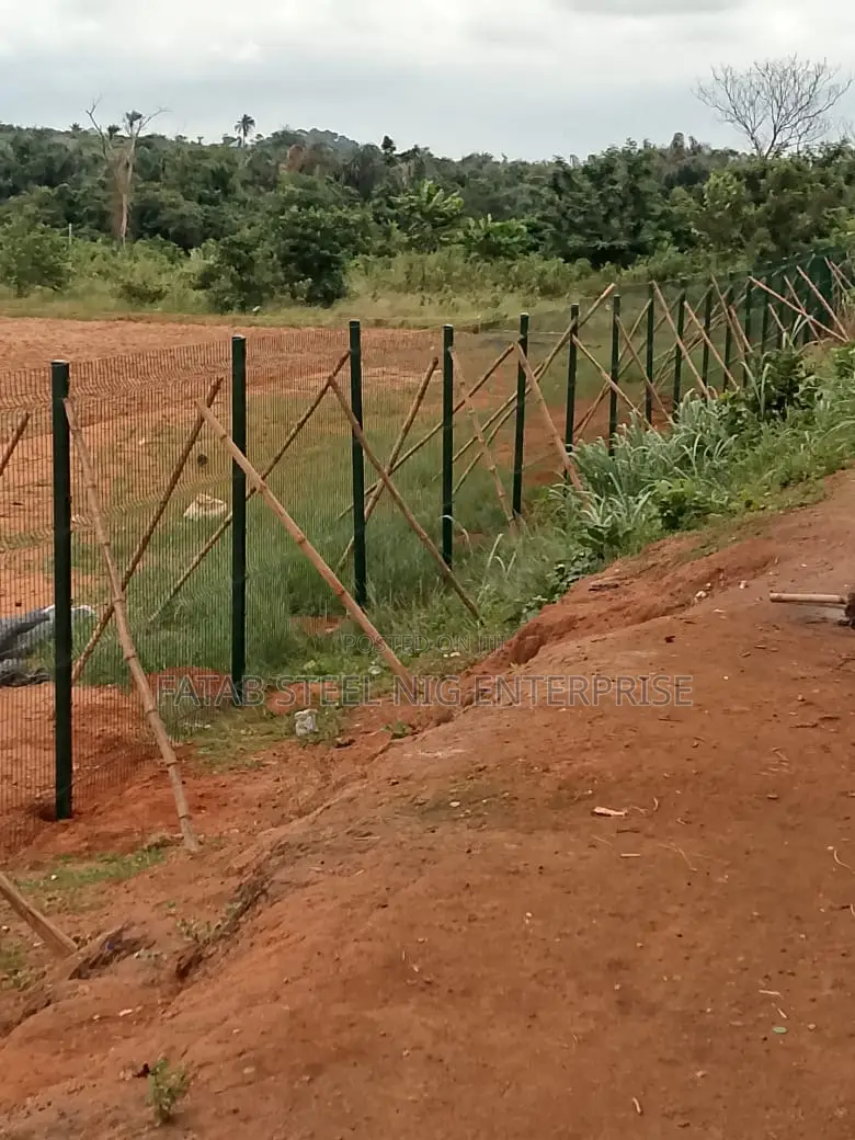 Finger Type Perimeter Fencing for Recreation Center