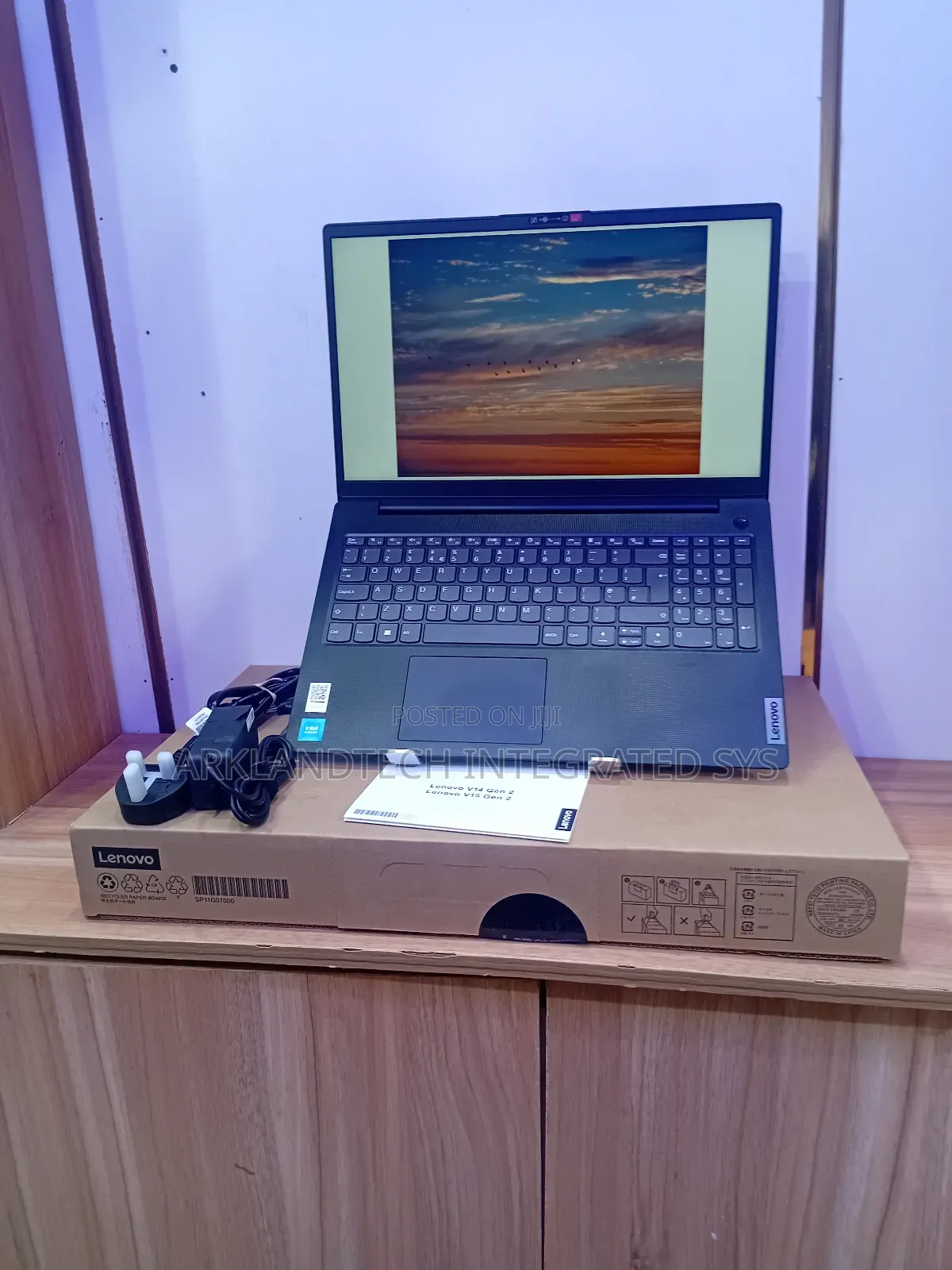 New Laptop Lenovo IdeaPad 520S 8GB Intel Celeron SSD 256GB