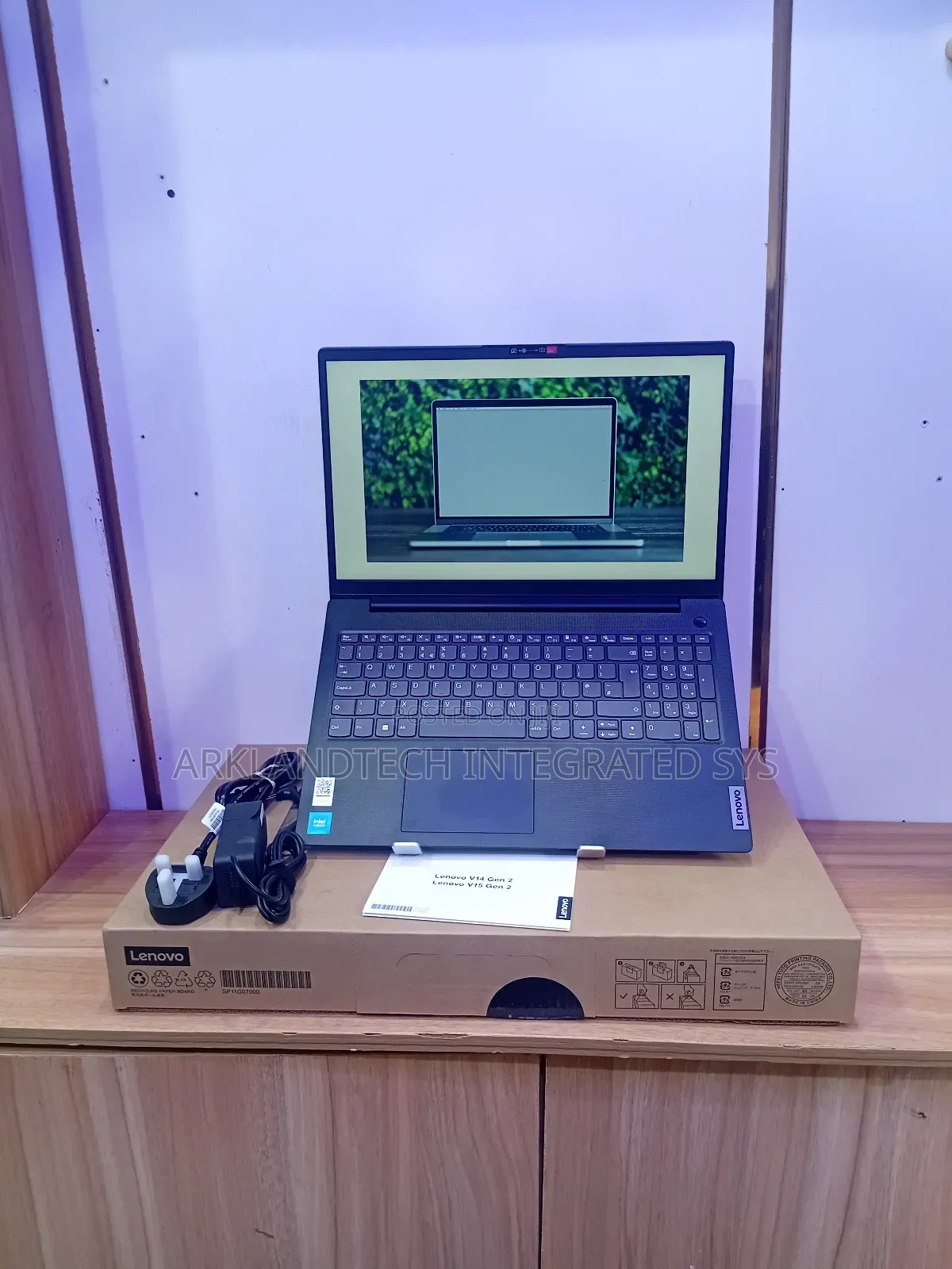 New Laptop Lenovo IdeaPad 520S 8GB Intel Celeron SSD 256GB