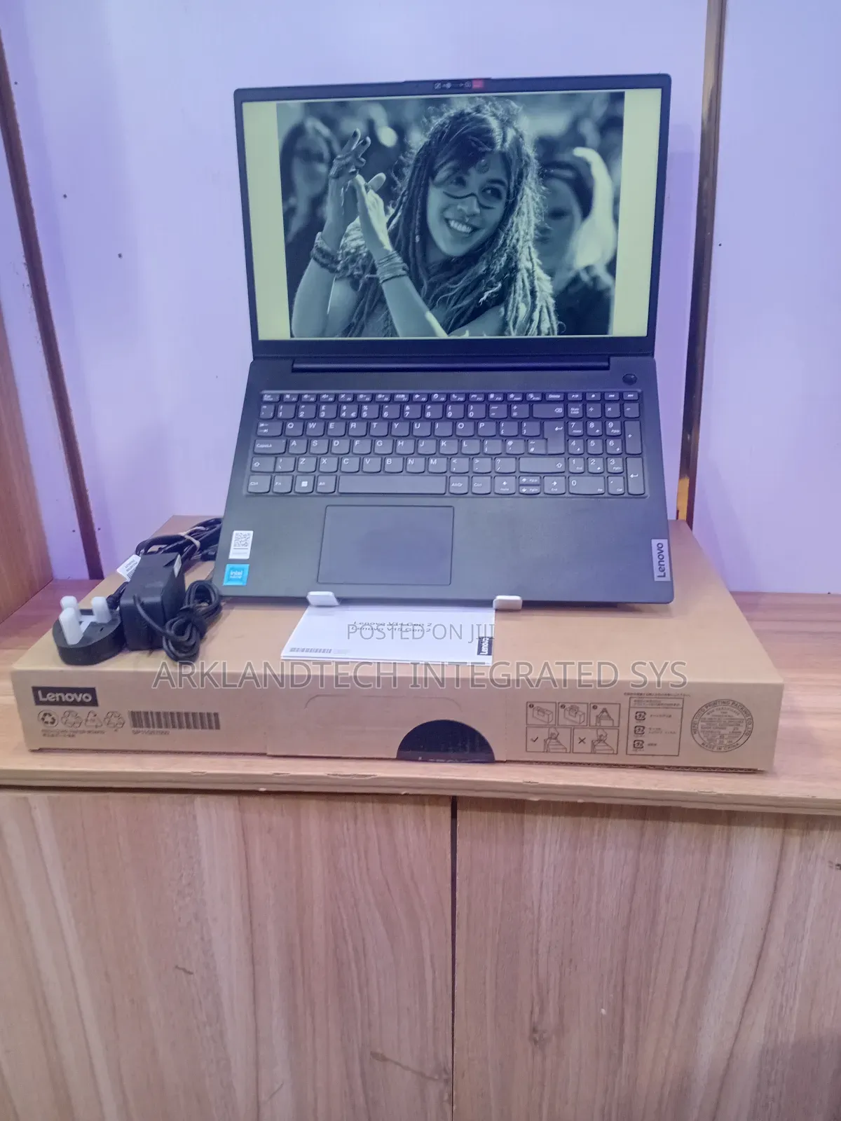 New Laptop Lenovo IdeaPad S10-3 8GB Intel Celeron SSD 512GB