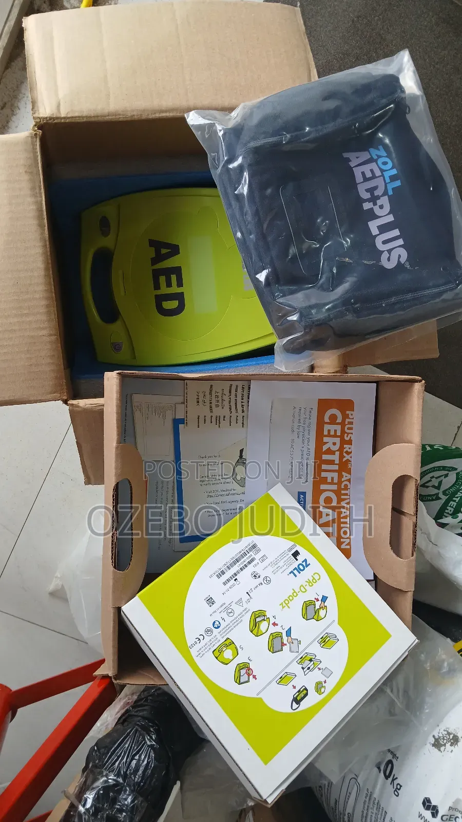 Automated External Defibrillator (Zoll)