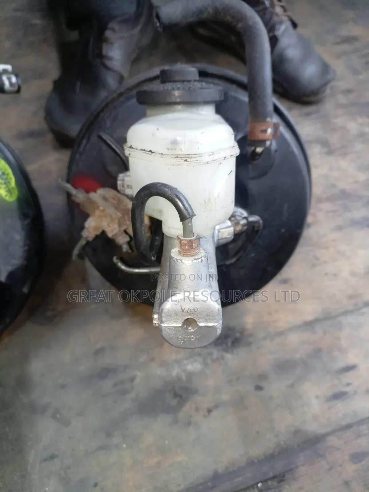 Toyota Camry Master Cylinder and Booster 2000-2003