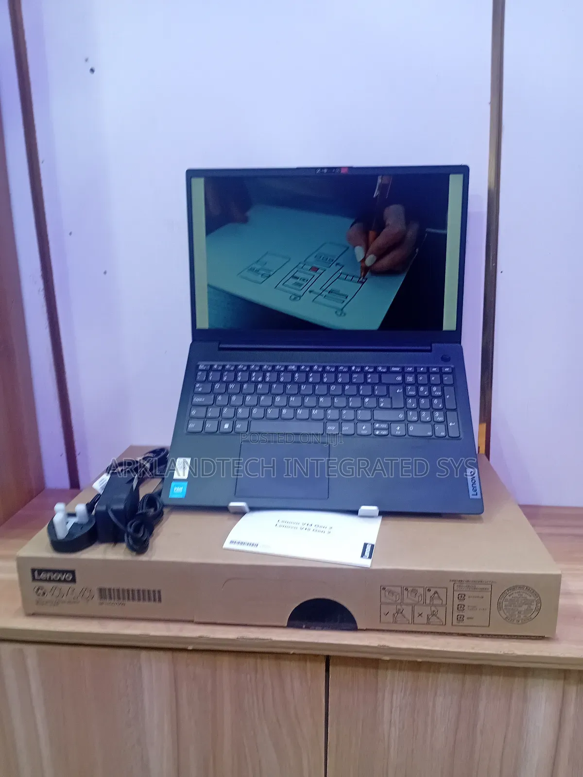 New Laptop Lenovo IdeaPad S340 8GB Intel Celeron SSD 256GB