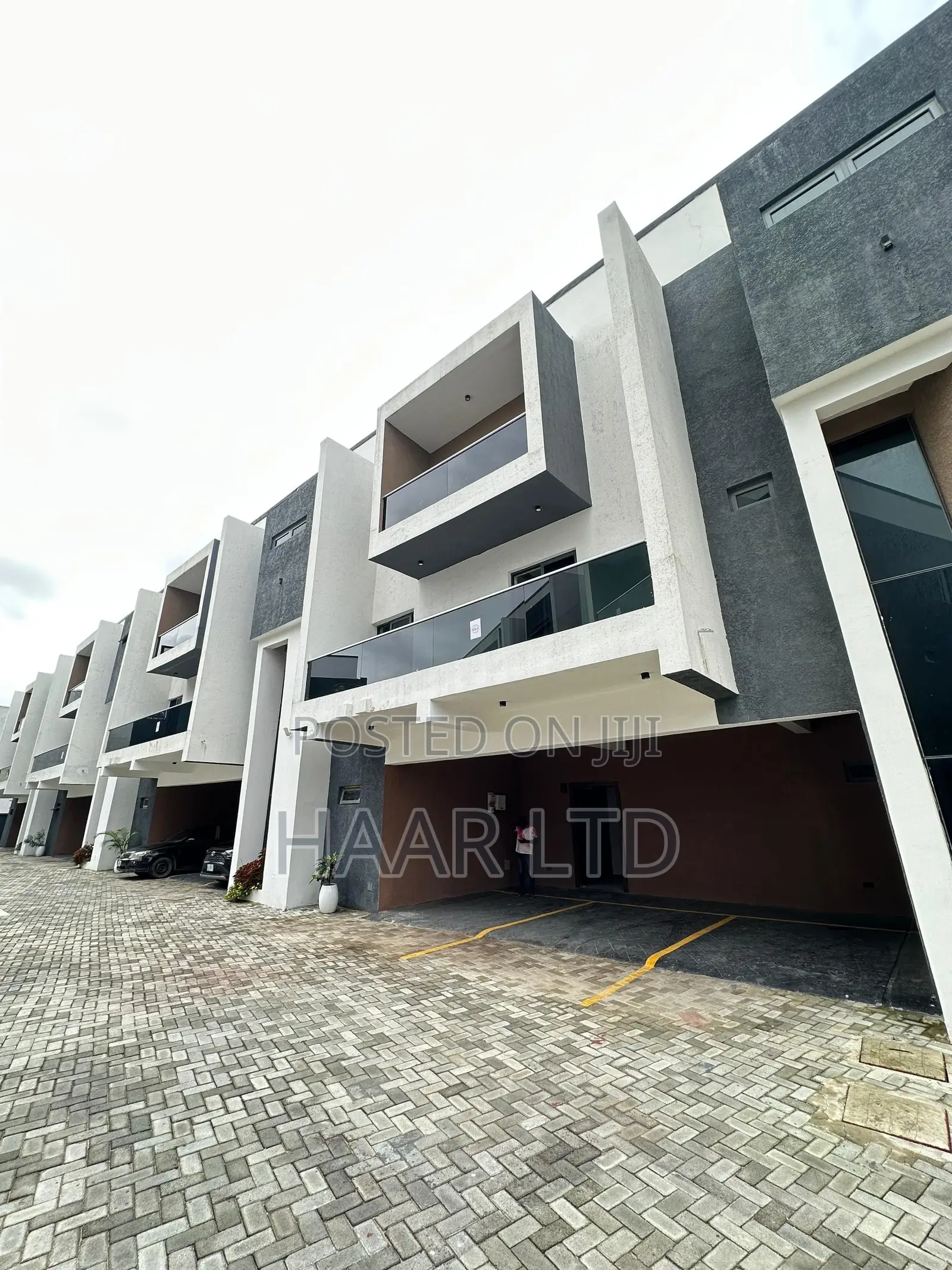 4bdrm Duplex in Ikate for sale