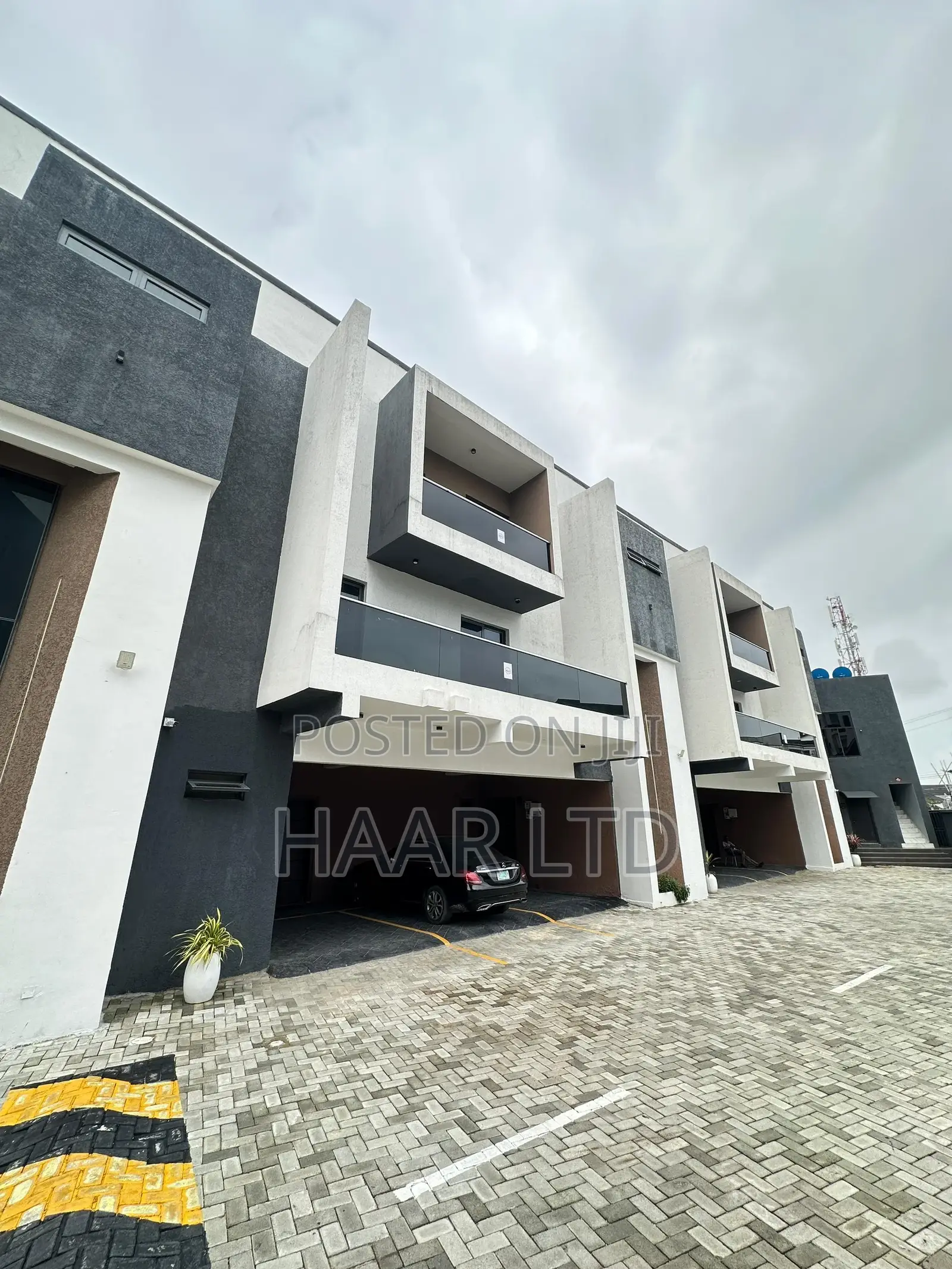2bdrm Apartment in Ikate for sale