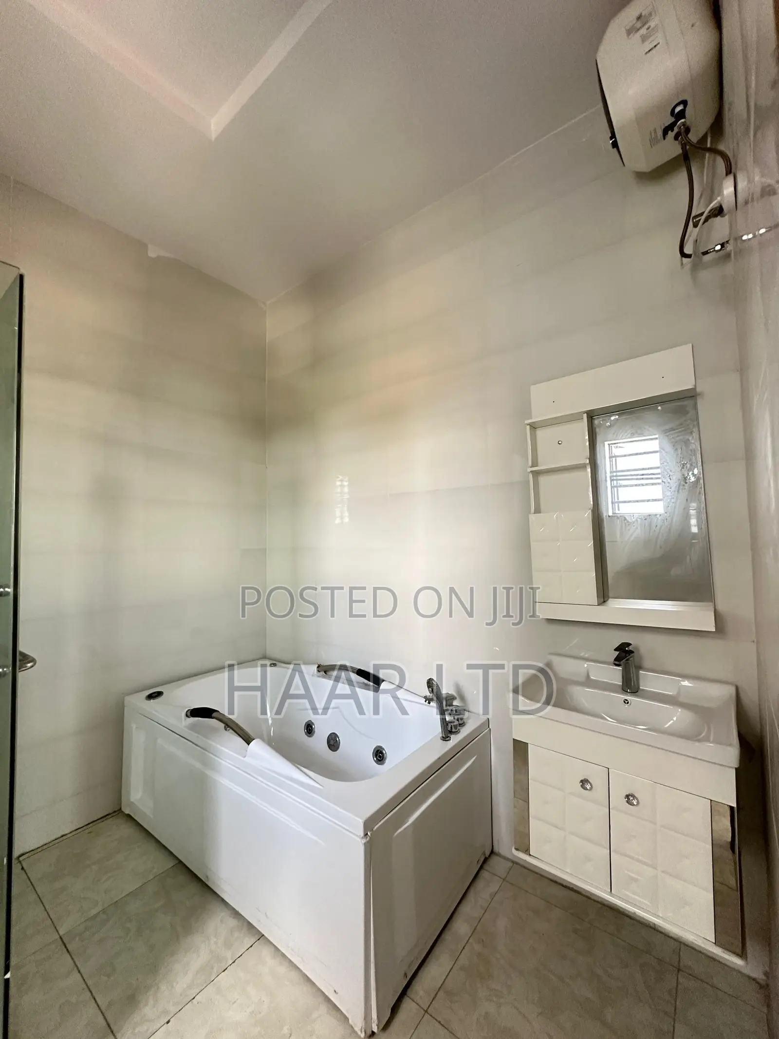 5bdrm Duplex in Lekki Phase 2 for sale