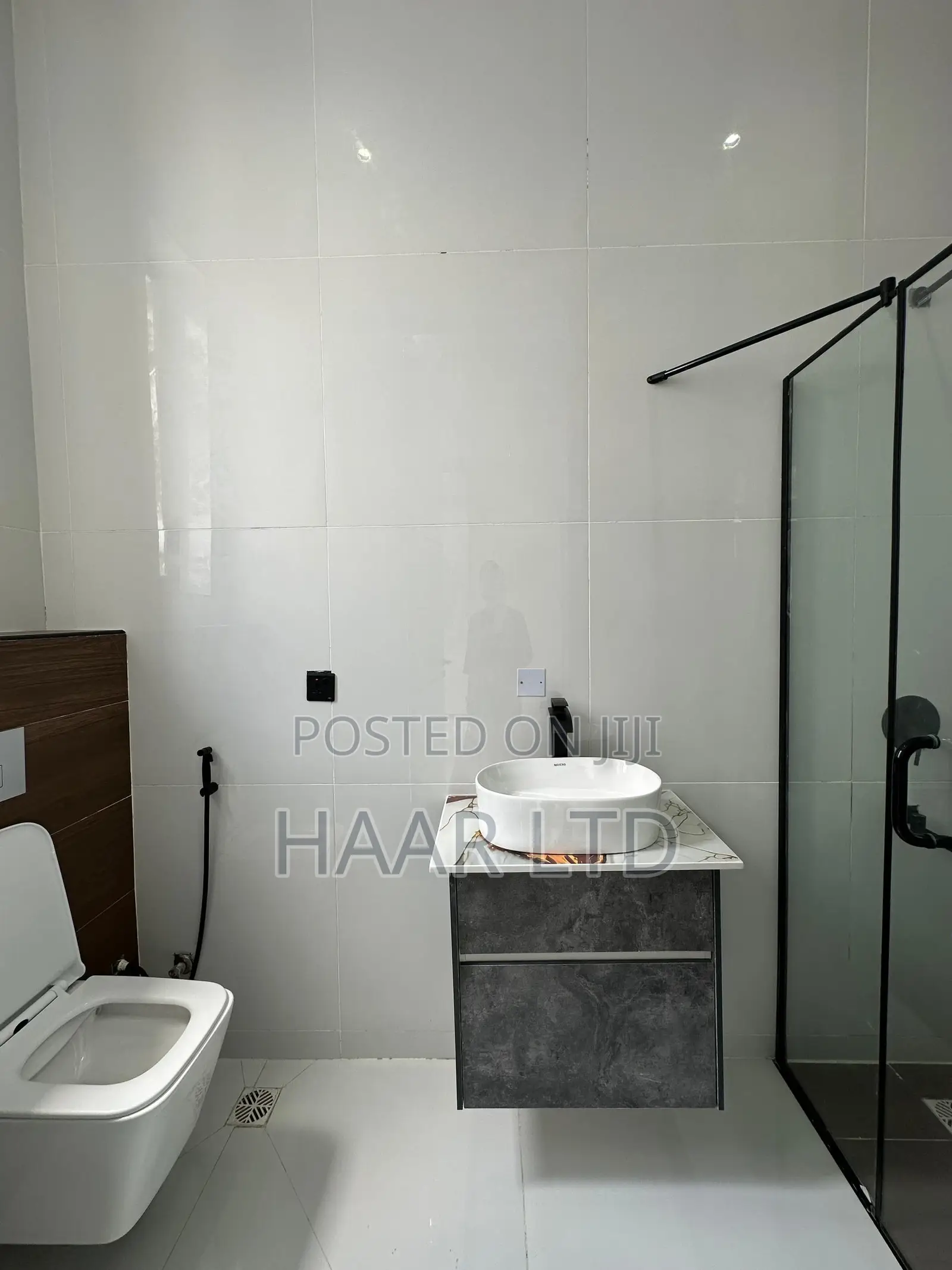 5bdrm Duplex in Lekki Phase 2 for sale