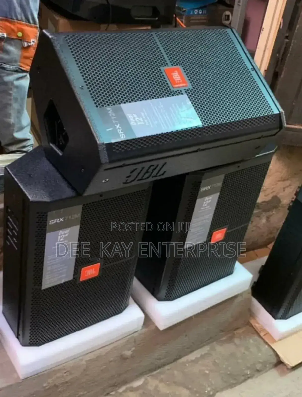 JBL Srx712m 12 Inches Wall/Floor Monitor Speaker