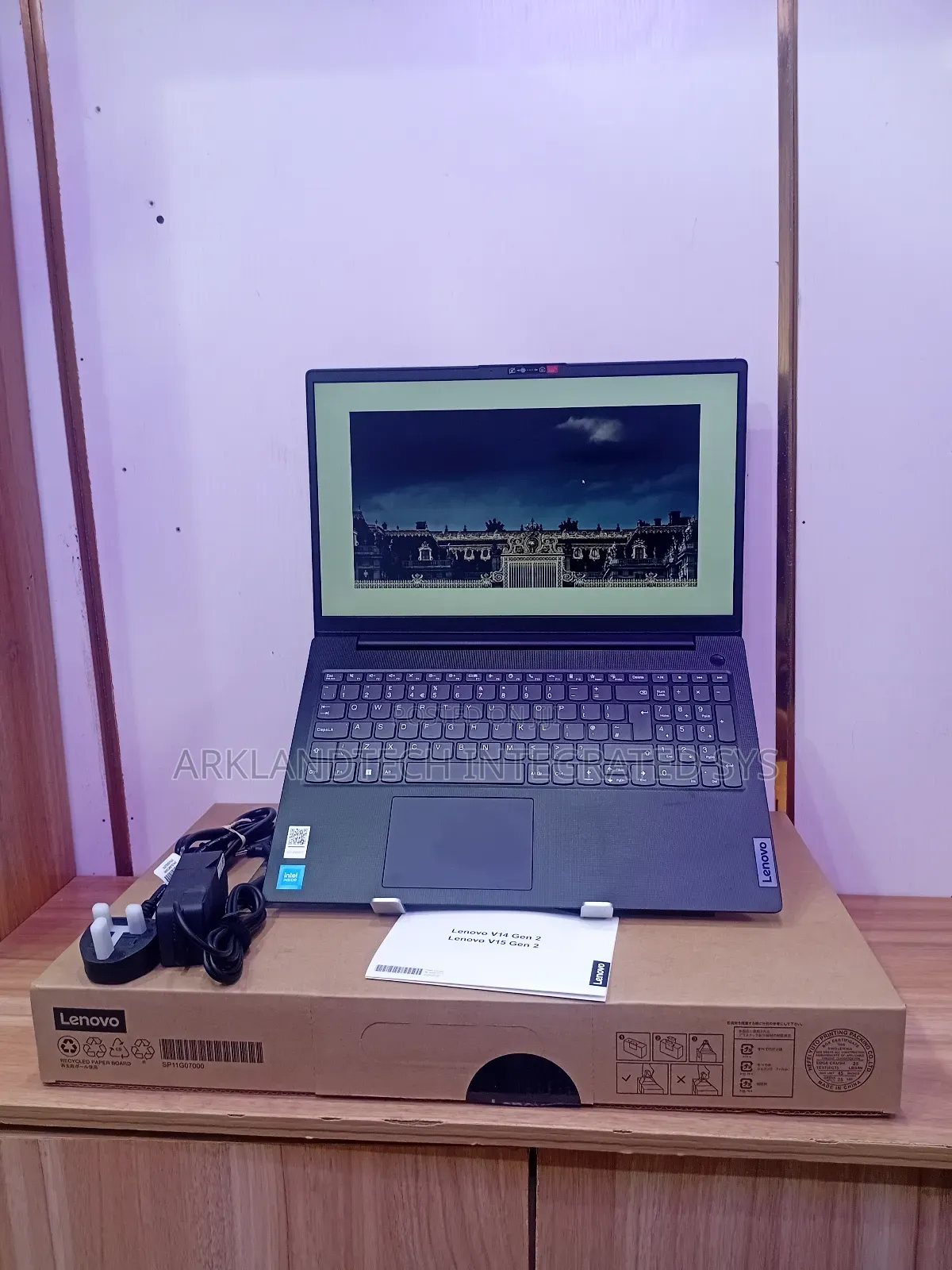 New Laptop Lenovo IdeaPad U110 8GB Intel Celeron SSD 512GB