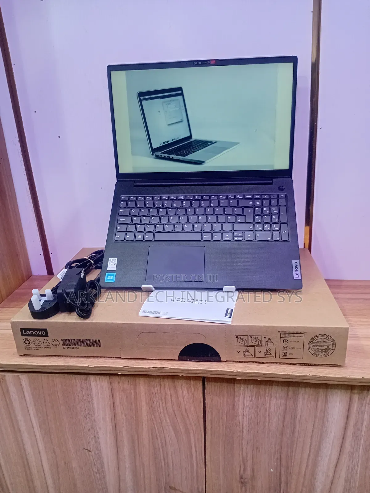 New Laptop Lenovo IdeaPad U300s 8GB Intel Celeron SSD 256GB