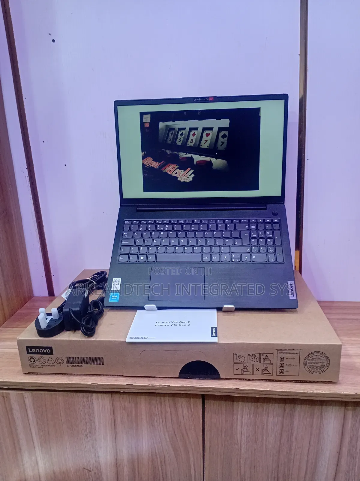 New Laptop Lenovo IdeaPad U350 8GB Intel Celeron SSD 512GB