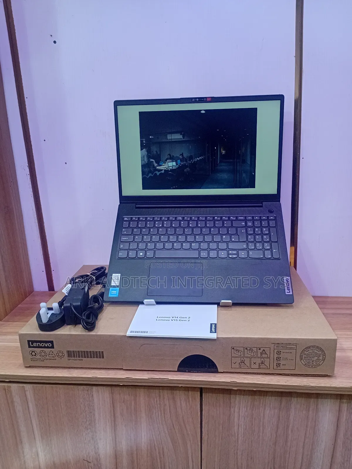 New Laptop Lenovo IdeaPad U350 8GB Intel Celeron SSD 512GB