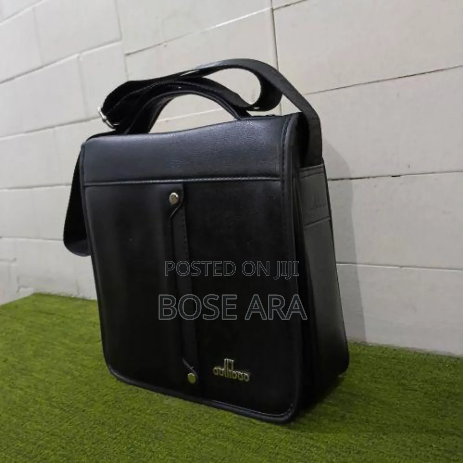 Stylishly Unisex Crossbody Bag