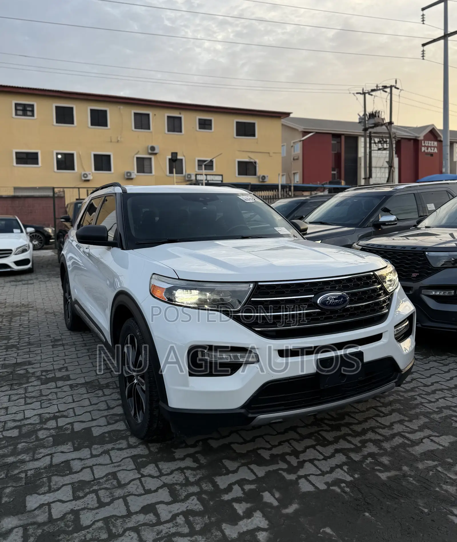 Ford Explorer Limited 4x4 2020 White