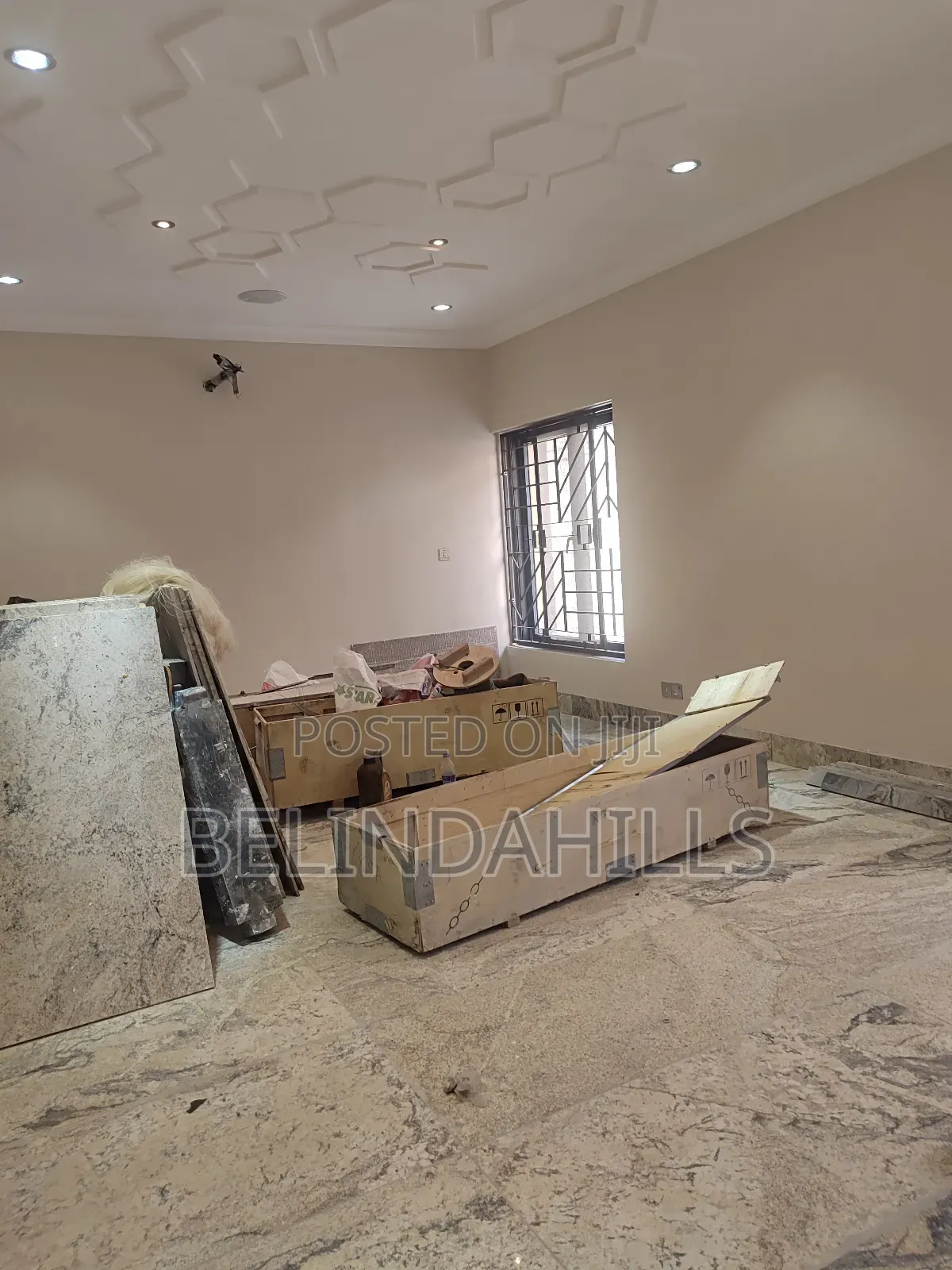 5bdrm Townhouse/Terrace in Utako for sale
