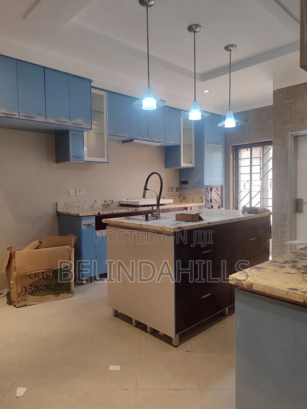 5bdrm Townhouse/Terrace in Utako for sale