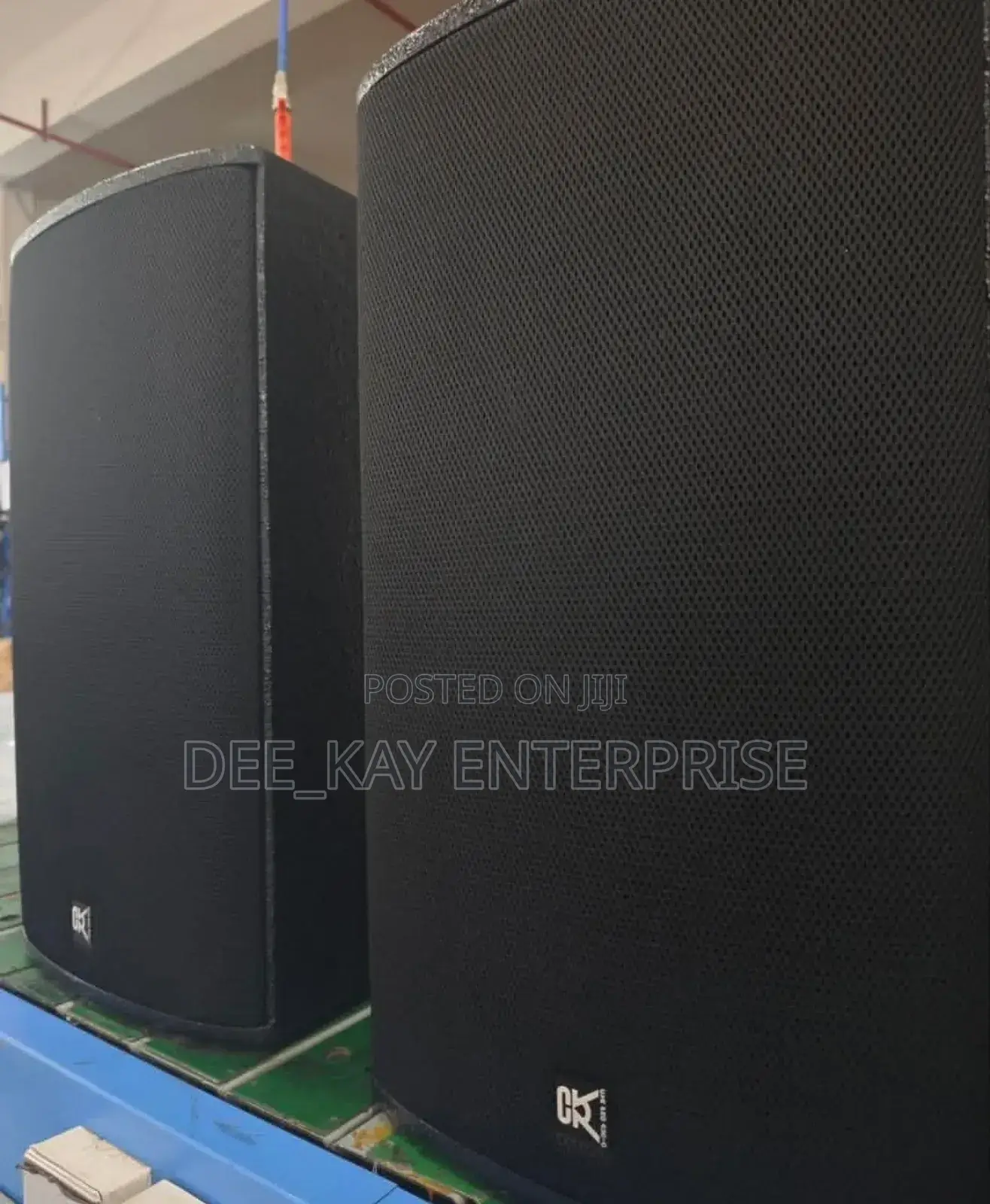 CVR Cv-122 12inches Powered Speaker