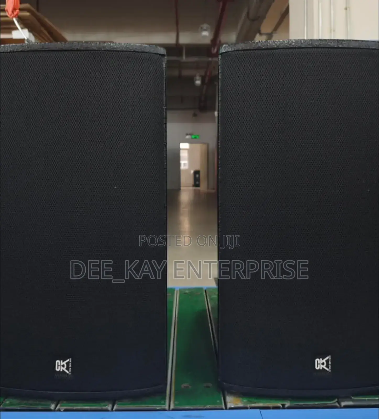 CVR Cv-122 12inches Powered Speaker
