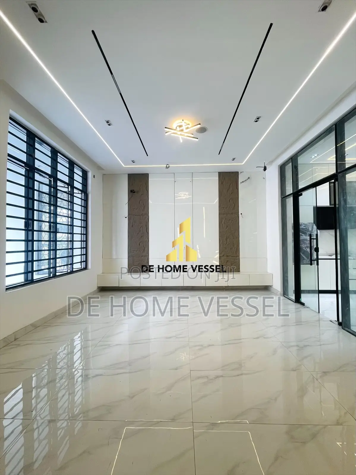 4bdrm Townhouse/Terrace in Ikate for sale