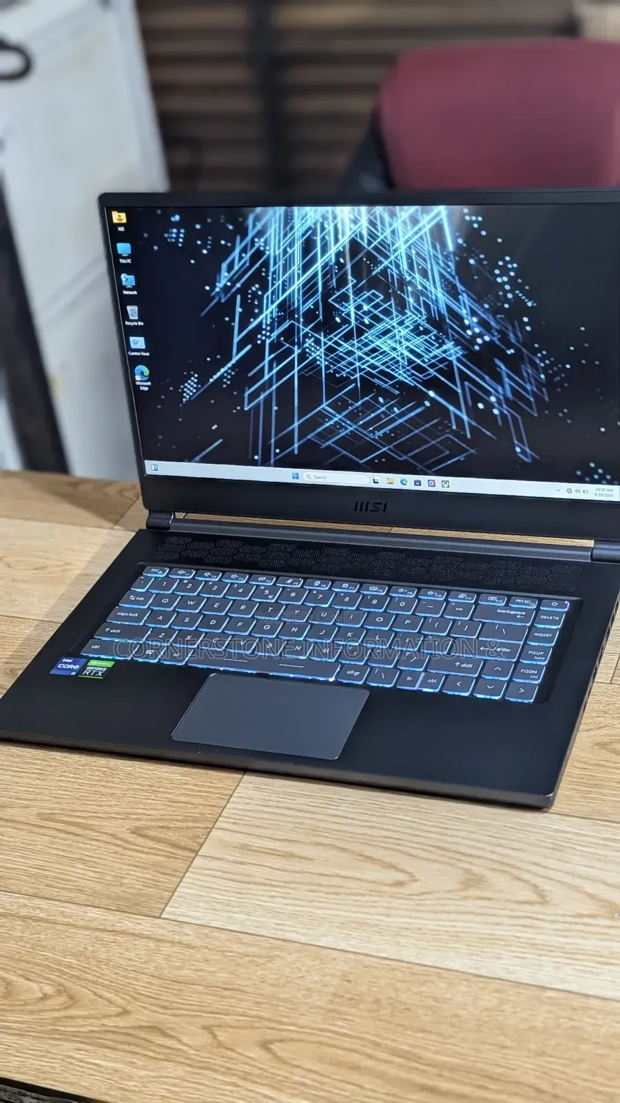 Laptop MSI GS65 Stealth Thin 8RE 16GB Intel Core i7 SSD 512GB