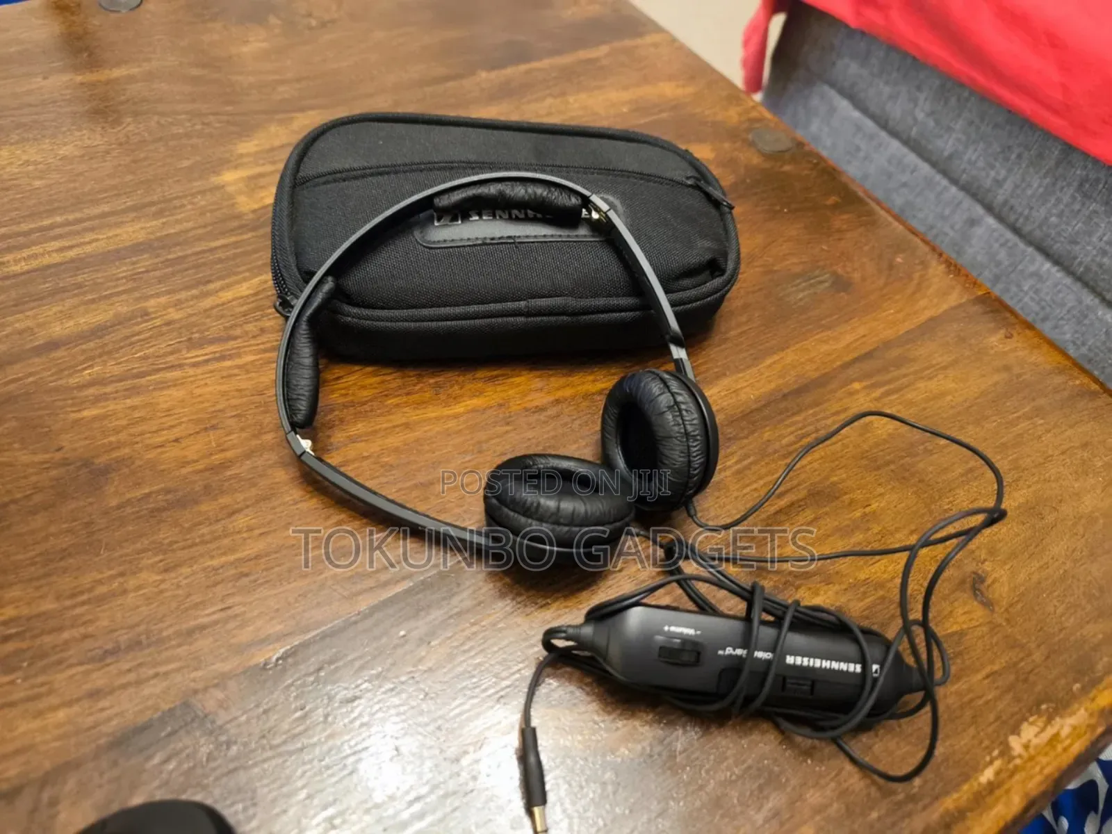 Sennheiser PXC 270 Noiseguard Headphone With Active Noise Cancellation